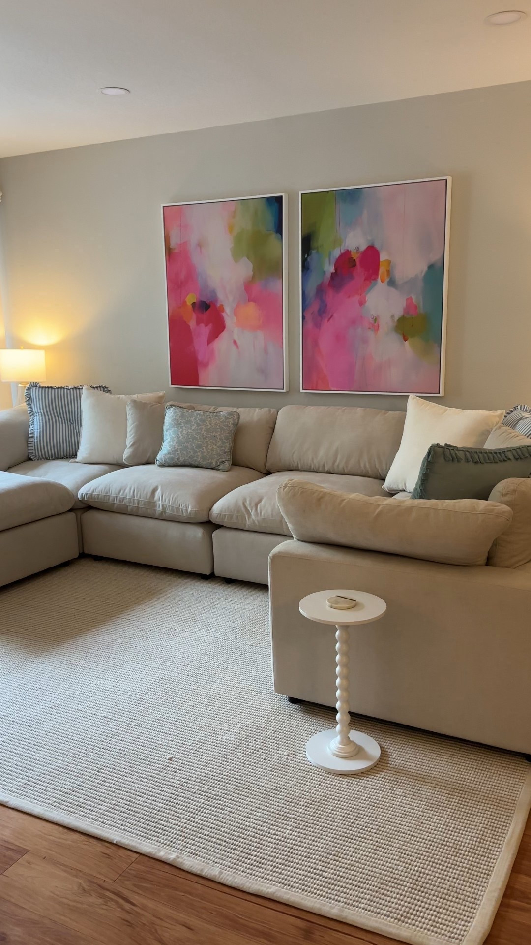 living room details! 🩷