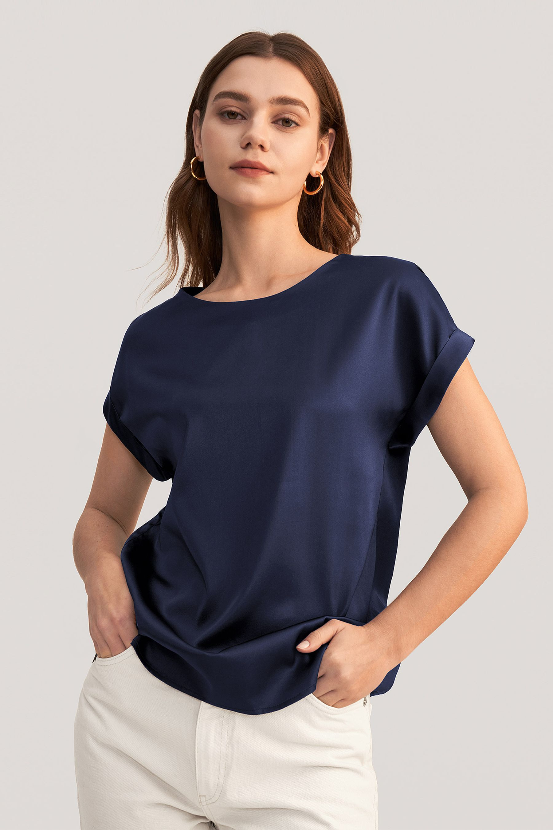 Short Sleeves Round Neck Silk Tee | LilySilk