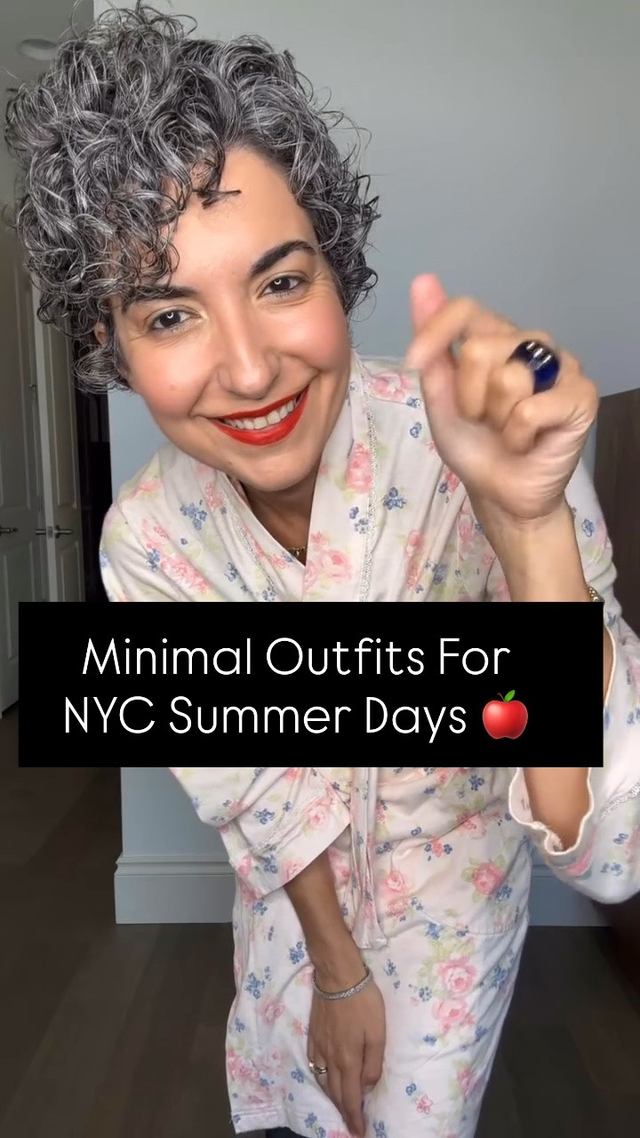 Minimal outfit ideas for NYC Summer Days 
.
#outfitideas
