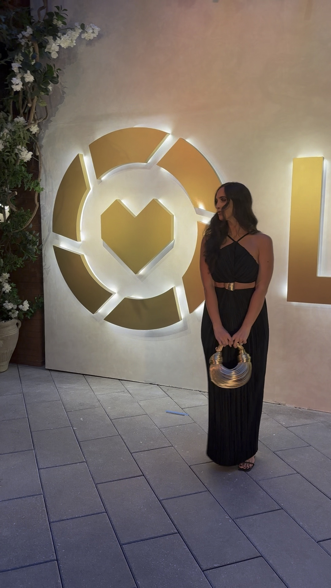 What I wore to #nyfw!!🩷

My $36 Amazon bag got more compliments than my splurge dress 🤣🙌🏻🙌🏻

My dress is cult Gaia & I found on major sale for you here!!

#LTKNYFW #LTKVideo #LTKSaleAlert