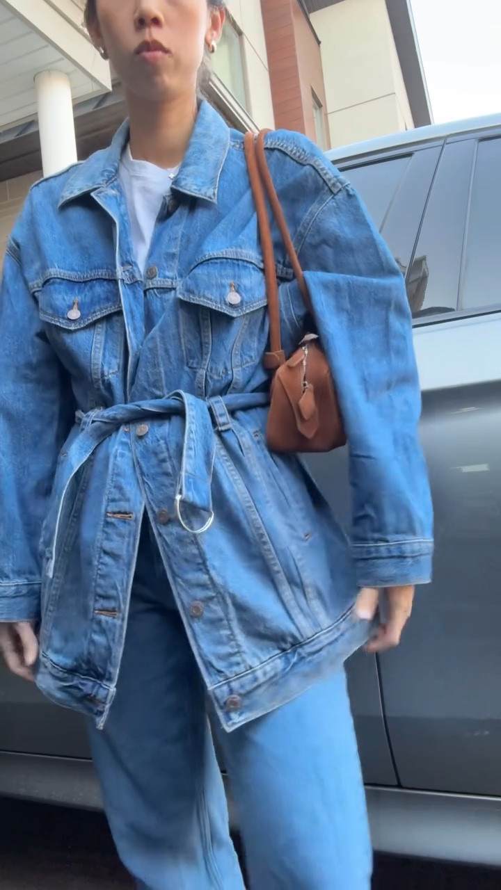 Mom life is a lot, the weather is confusing, but being in denim helps 👖
Whether I’m chasing snacks or sunlight, layered denim keeps it cute and practical.

She’s busy, but she’s styled — always.

P.S. Layering in Canada: a survival skill, not a style choice. 😂 

Like, save and check back for Outfit deets link 🔗 

#MomStyleMadeEasy #DenimLayers #canadianweatherproblems #torontostyleblogger #MomChic #EverydayStyle #mandeeeeeootd