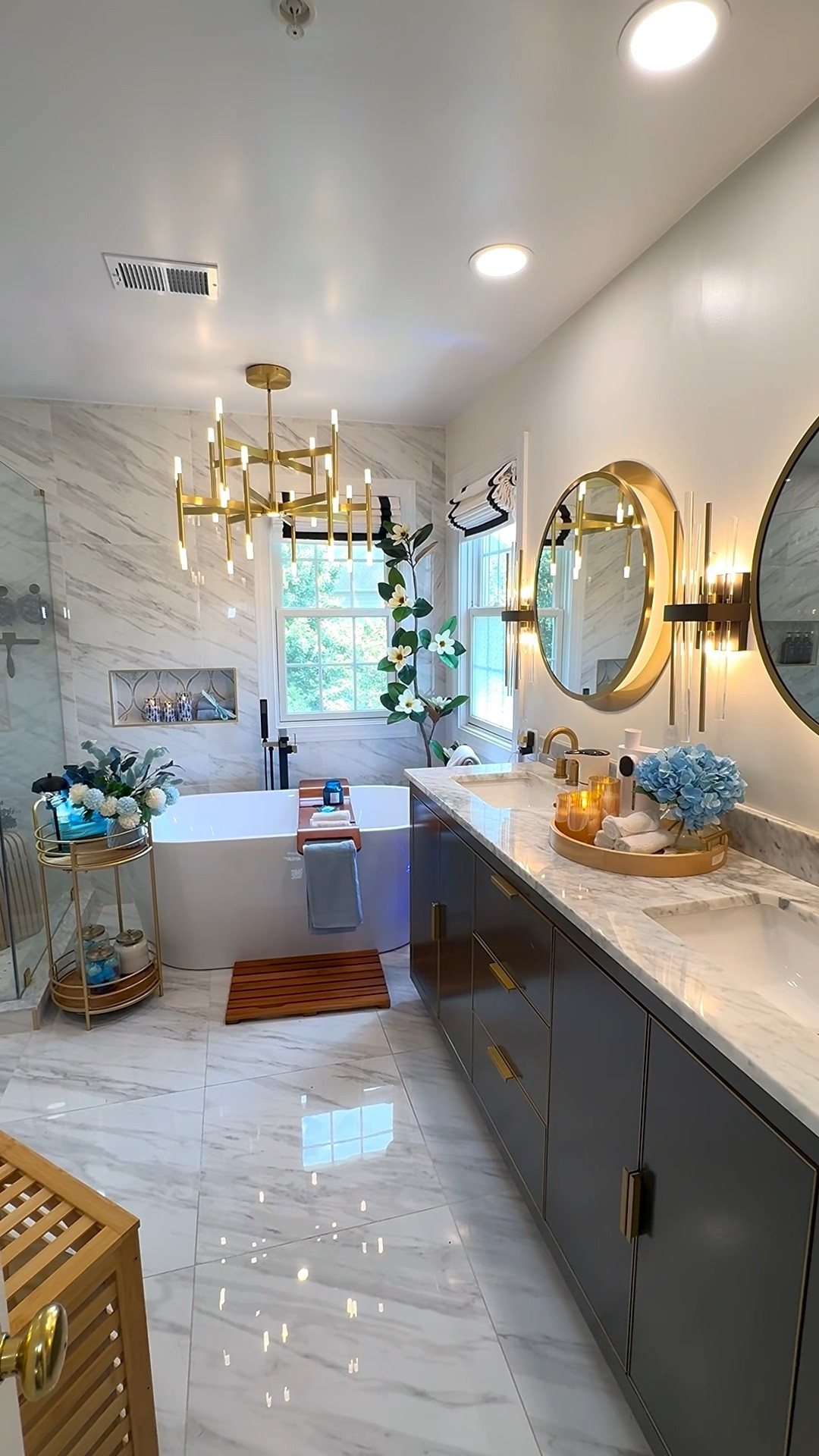 New year, fresh bathroom vibes ✨ If you’ve been thinking about a simple refresh, @wayfair is always my go to. Rounding up a few of my favorite bathroom decor pieces that make the biggest difference. @wayfair #ad #wayfairpartner #NewYearNewYou #Wayfair


#LTKSaleAlert #LTKdayinmylife #LTKHome