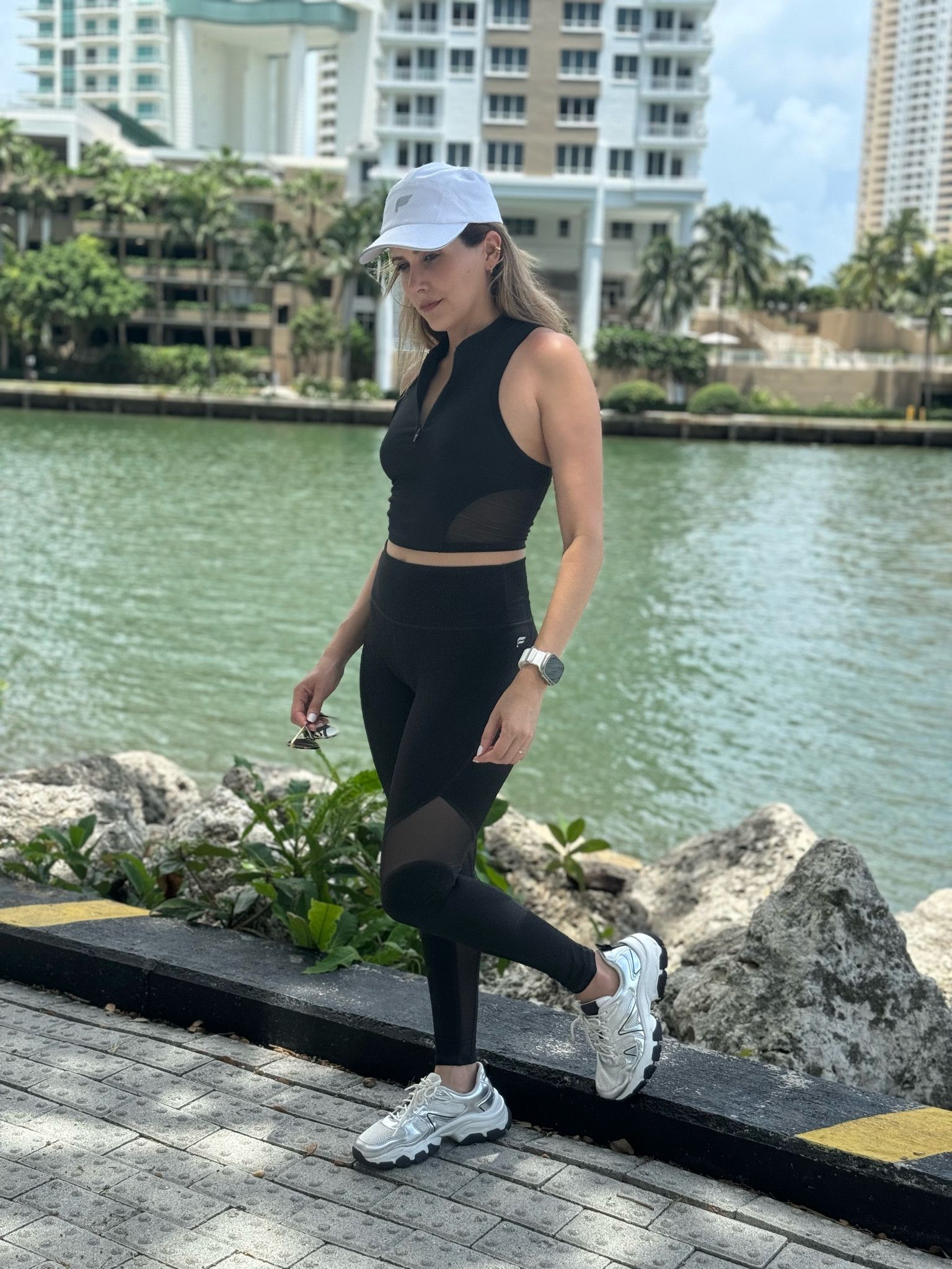 Workout set of the day, Sporty Look, Fabletics set, Fabletics leggings, activewear , running outfit, Activewear outfit, Sneakers, Aesthetic running outfit 

#LTKFitness #LTKShoeCrush #LTKActive