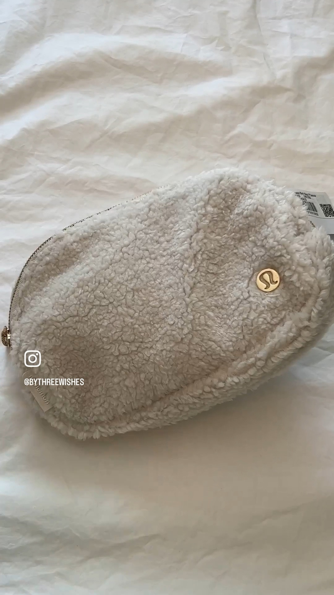 The Lululemon fleece bag is still in stock! They also came out with a gorgeous pink one! Perfect as a gift or for yourself 🥰

#LTKfindsunder50 #LTKitbag #LTKGiftGuide