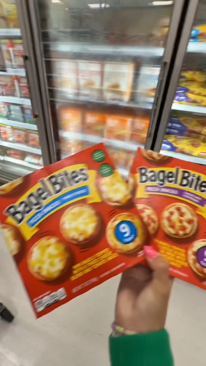 #ad Target has all of the best snack and meal essentials for college students and anyone moving out! This was so easy!  #BTCwithTarget #BacktoSchoolSnacks #TargetPartner @bagelbites @drinkmio @kraft_macandcheese @target @Shop.LTK, #liketkit 