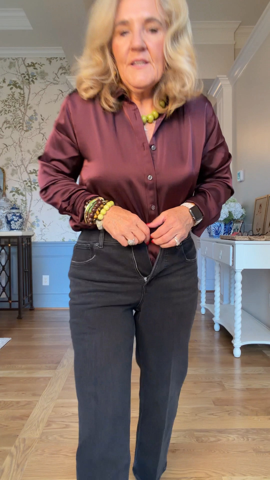 @Spanx  #ad #spanxpartner 
Use code LTK20 for 20% off your full priced spanx order 
I wear a med in tops and dresses med petite in bottoms. I do size up in the wide leg air essentials sometimes.

#LTKOver40 #LTKTravel #LTKWorkwear