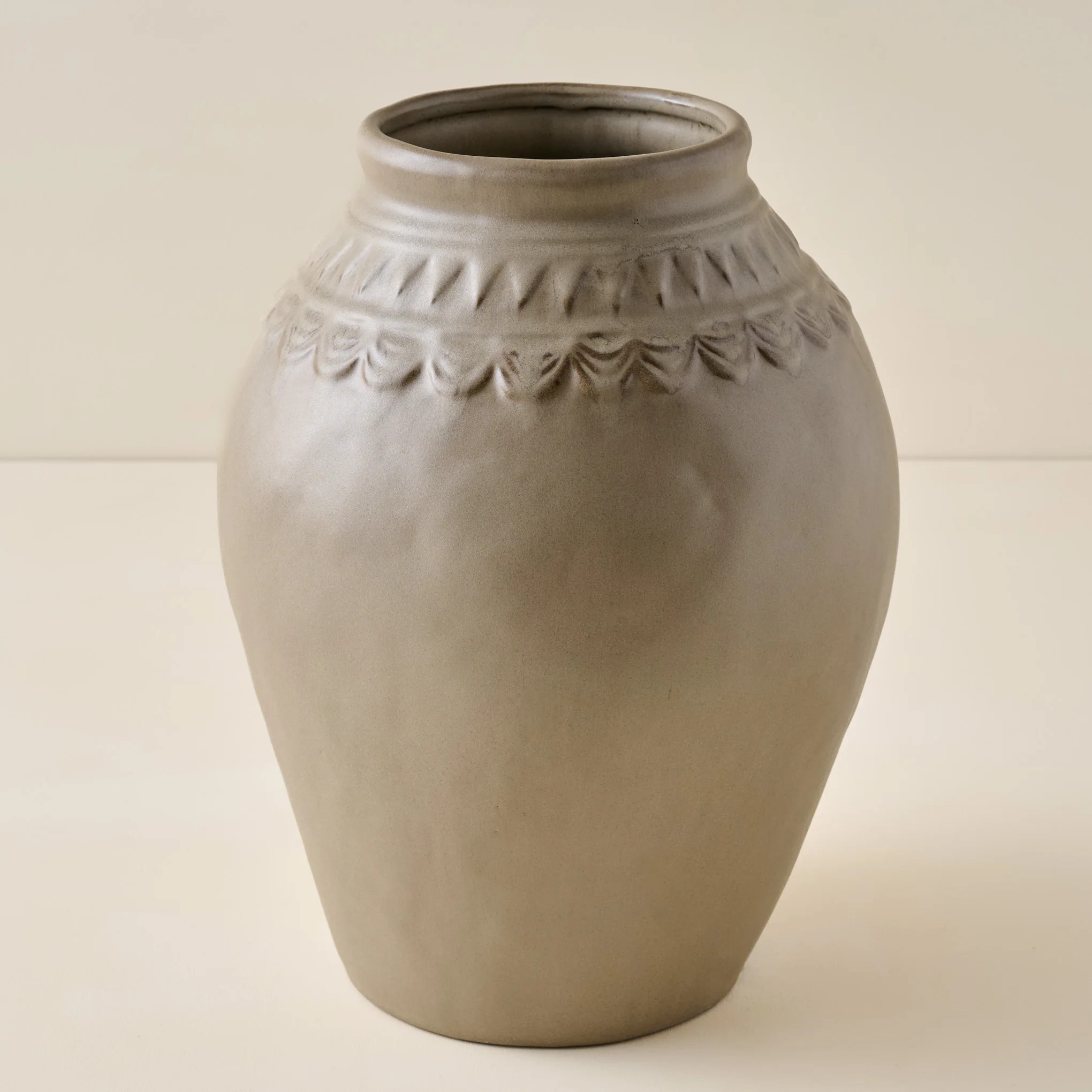Evelyn Rustic Motif Vase | Magnolia