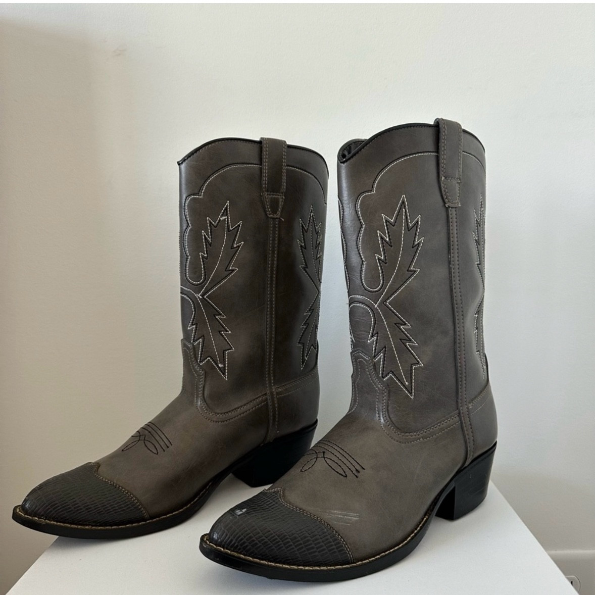 New - minor imperfections Blair Western Wear Men’s Cowboy Boots Size 10.5

#LTKShoeCrush #LTKSaleAlert #LTKWorkwear