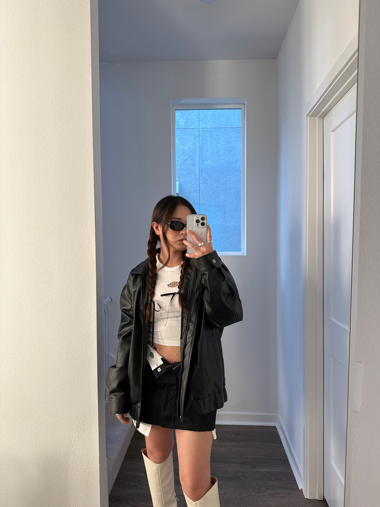 fall outfits inspo 🎃

COPIT20 for 20% off on City Beach

jacket: glassons black oversized faux leather jacket M
top: dickies logo baby tee M 
bottom: dickies 874 mini skirt US 6



#LTKHalloween #LTKstyletip #LTKSeasonal