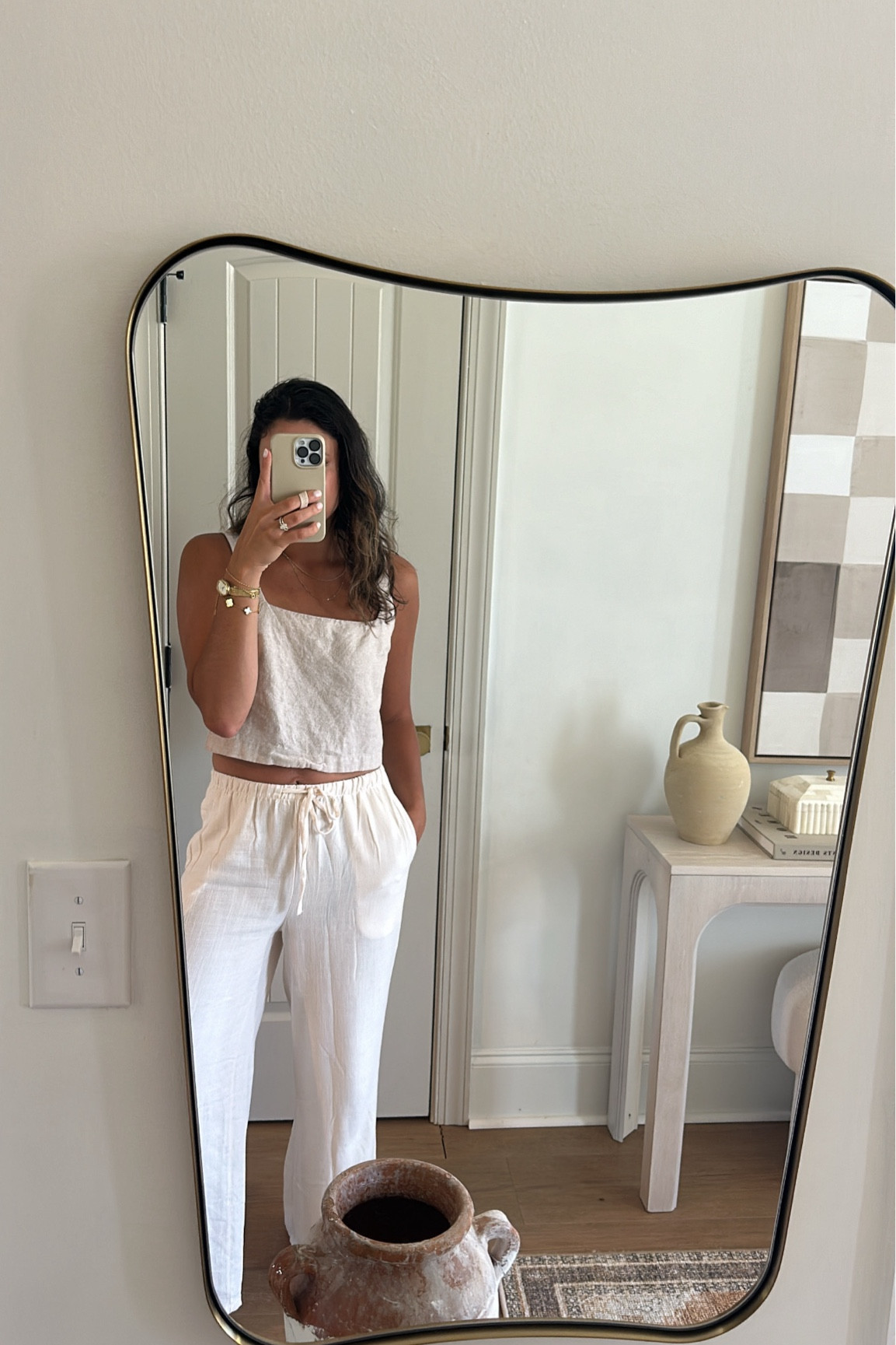 Summer outfit

Fashion- summer fashion- linen pants- linen top- neutral outfit- casual fit- elevated fashion
Quiet luxury 
Linen styling spring fit 

#LTKBeauty #LTKSummerSales #LTKStyleTip