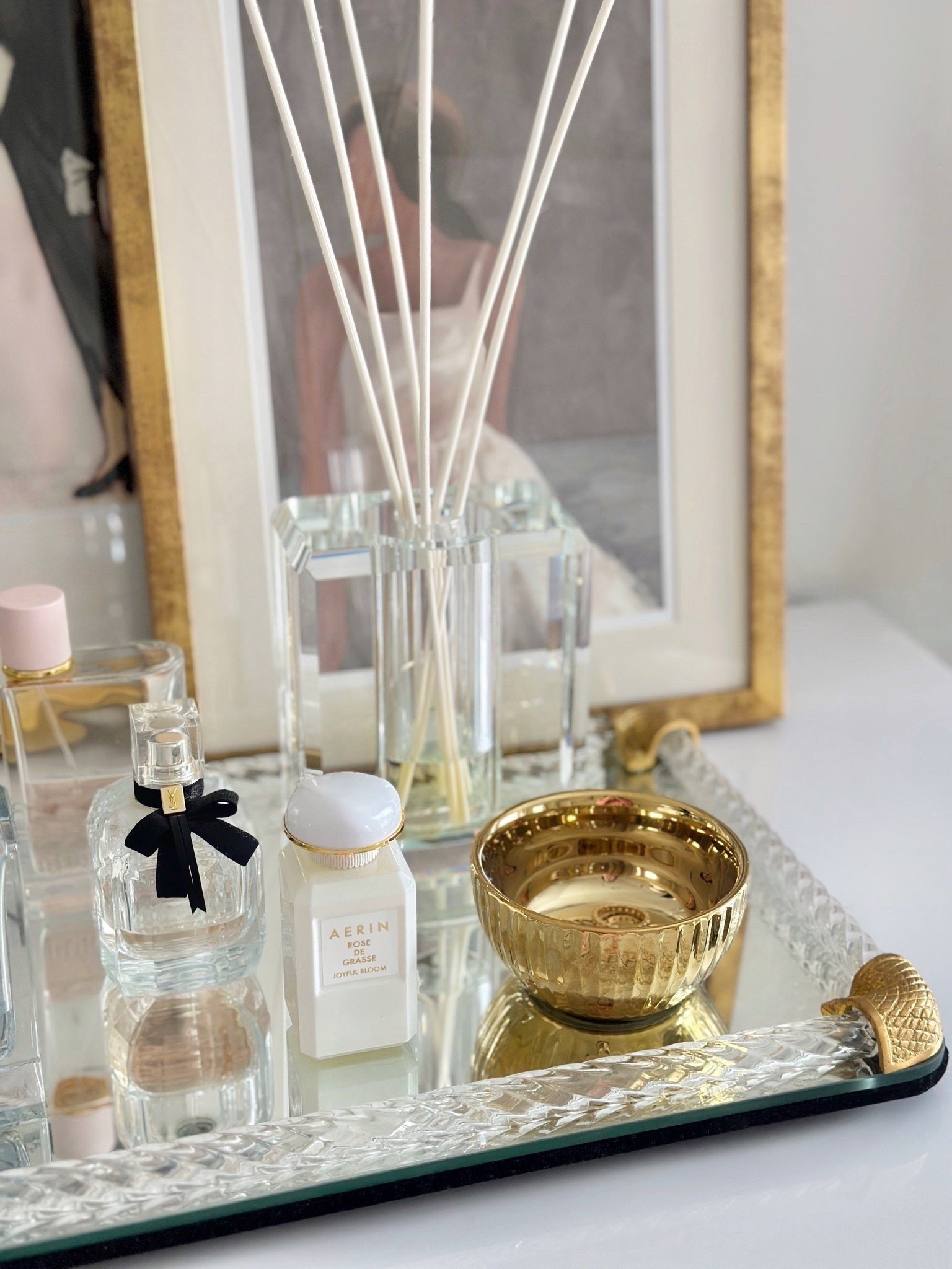 Christmas gift ideas for her - favorite perfumes 