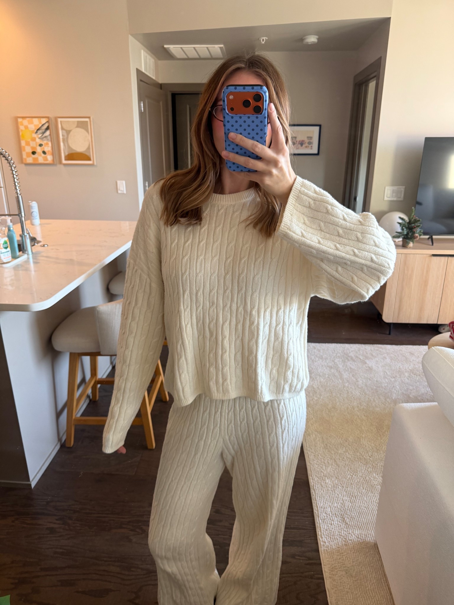 Best cream sweater set I got last year and love!! Wearing a medium in top and small bottoms 

#LTKootd #LTKStyleTip #LTKHoliday