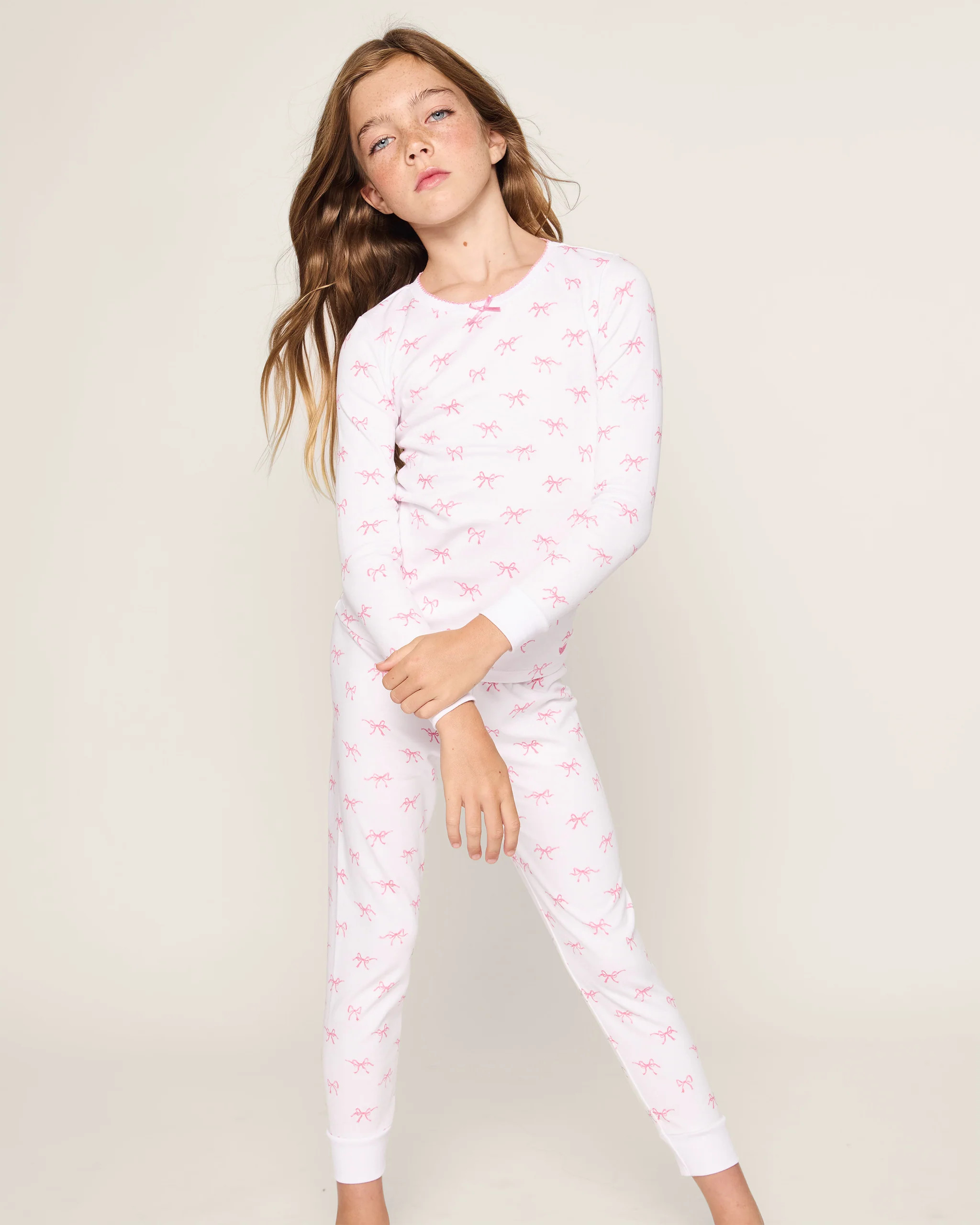 Kid's Pima Snug Fit Pajama Set in Blushing Bows | Petite Plume