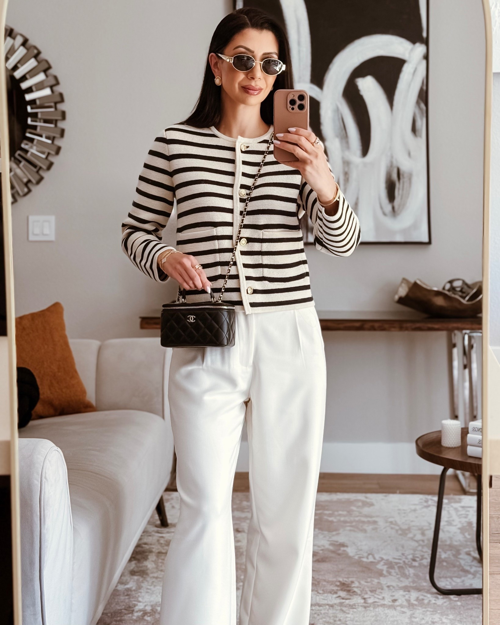Simple yet chic casual outfit that makes you look put together 🖤🤍

#dissh #casual #outfits #fashion

I am wearing cardigan in a size S, and pants in US 4. 



#LTKStyleTip