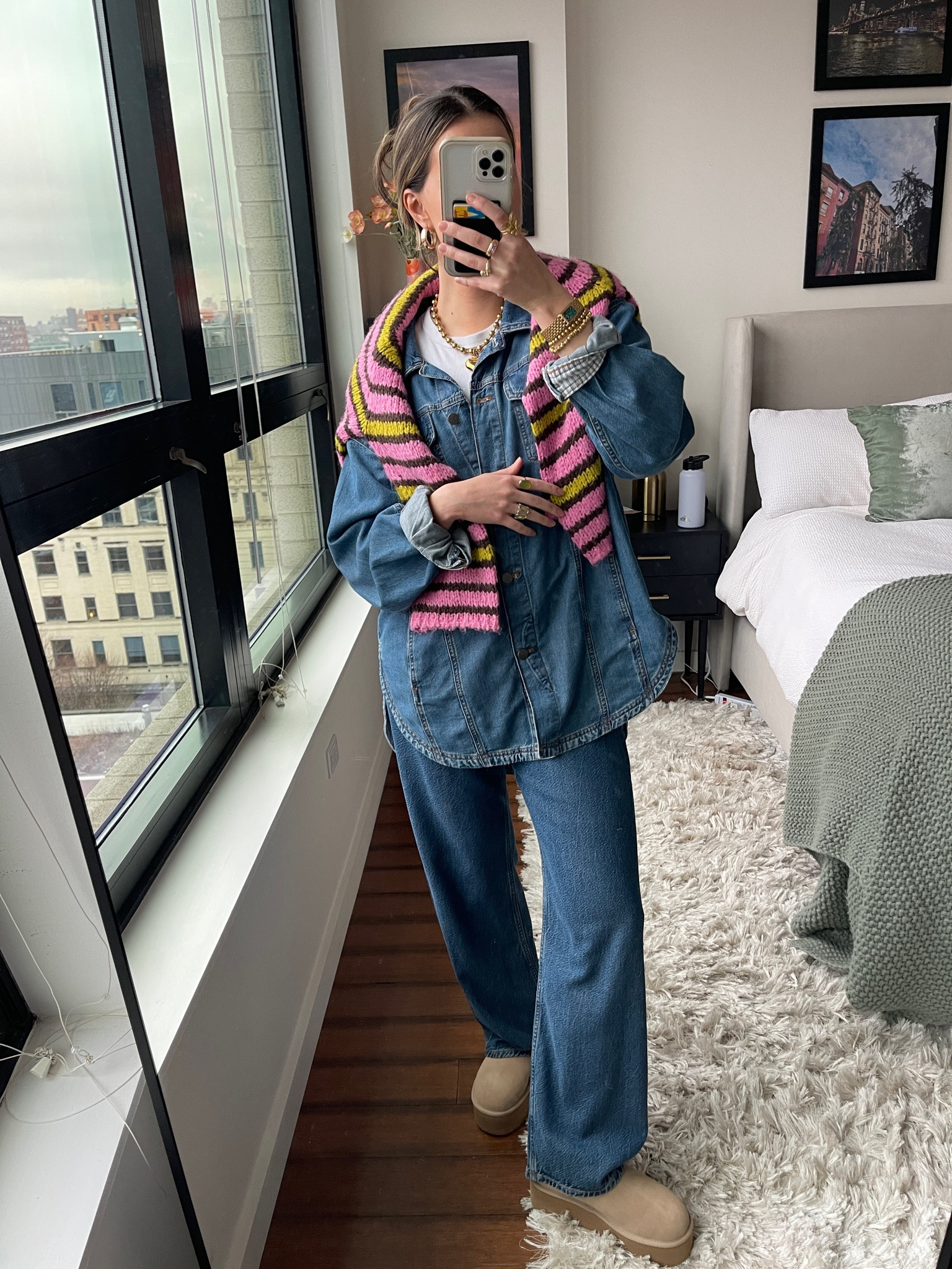 wfh ootd

jeans: 27, run large
shirt: xl, only have dark wash available in this exact style. also linked a similar light wash one. 
sweater: small, pink color is sold out so linked the green

