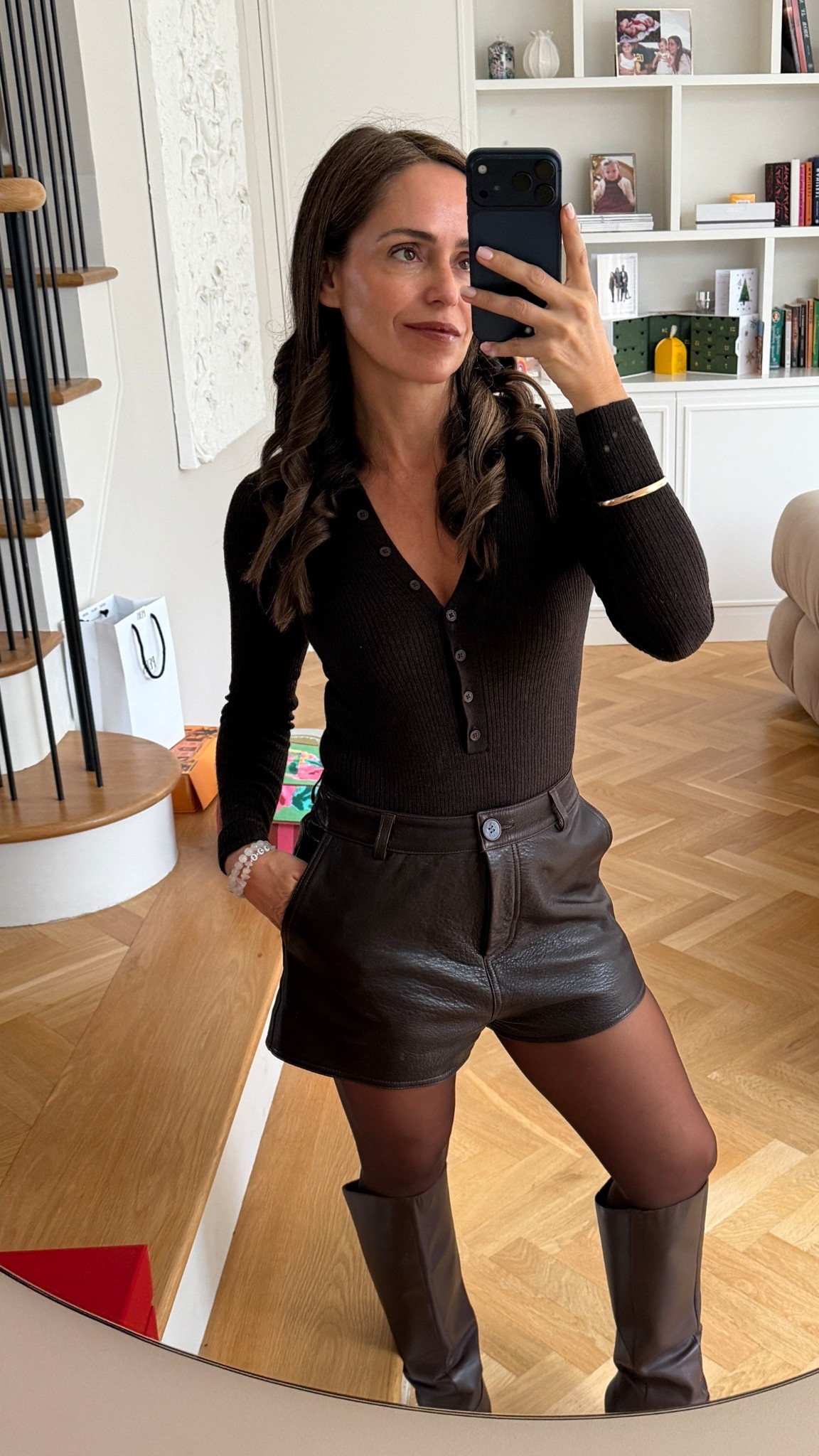 I found the perfect brown leather shorts!!! 

#LTKdatenight #LTKwinter #LTKeurope