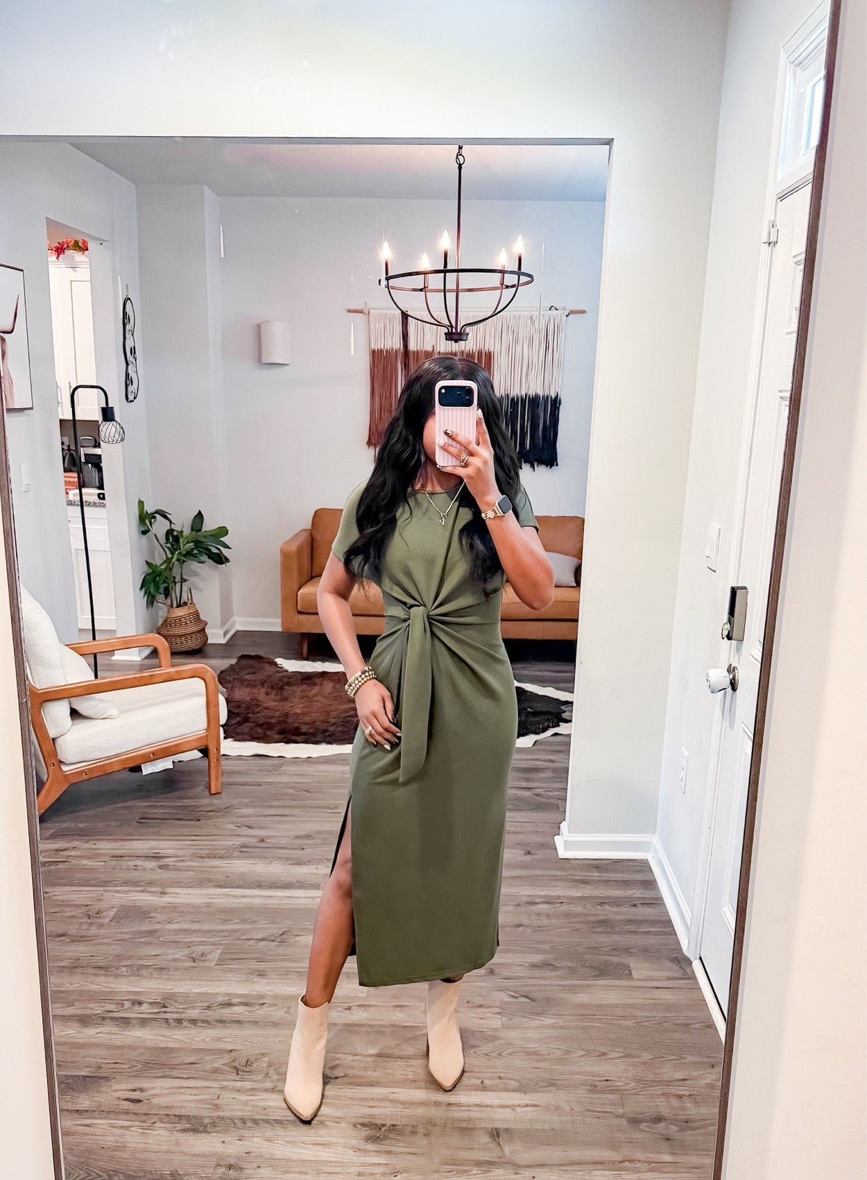 I am 5’4” wearing a size small.