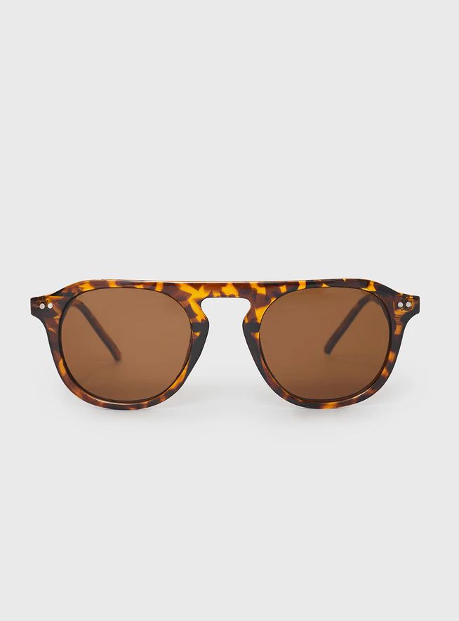 Matilda Sunglasses Tort | Princess Polly US