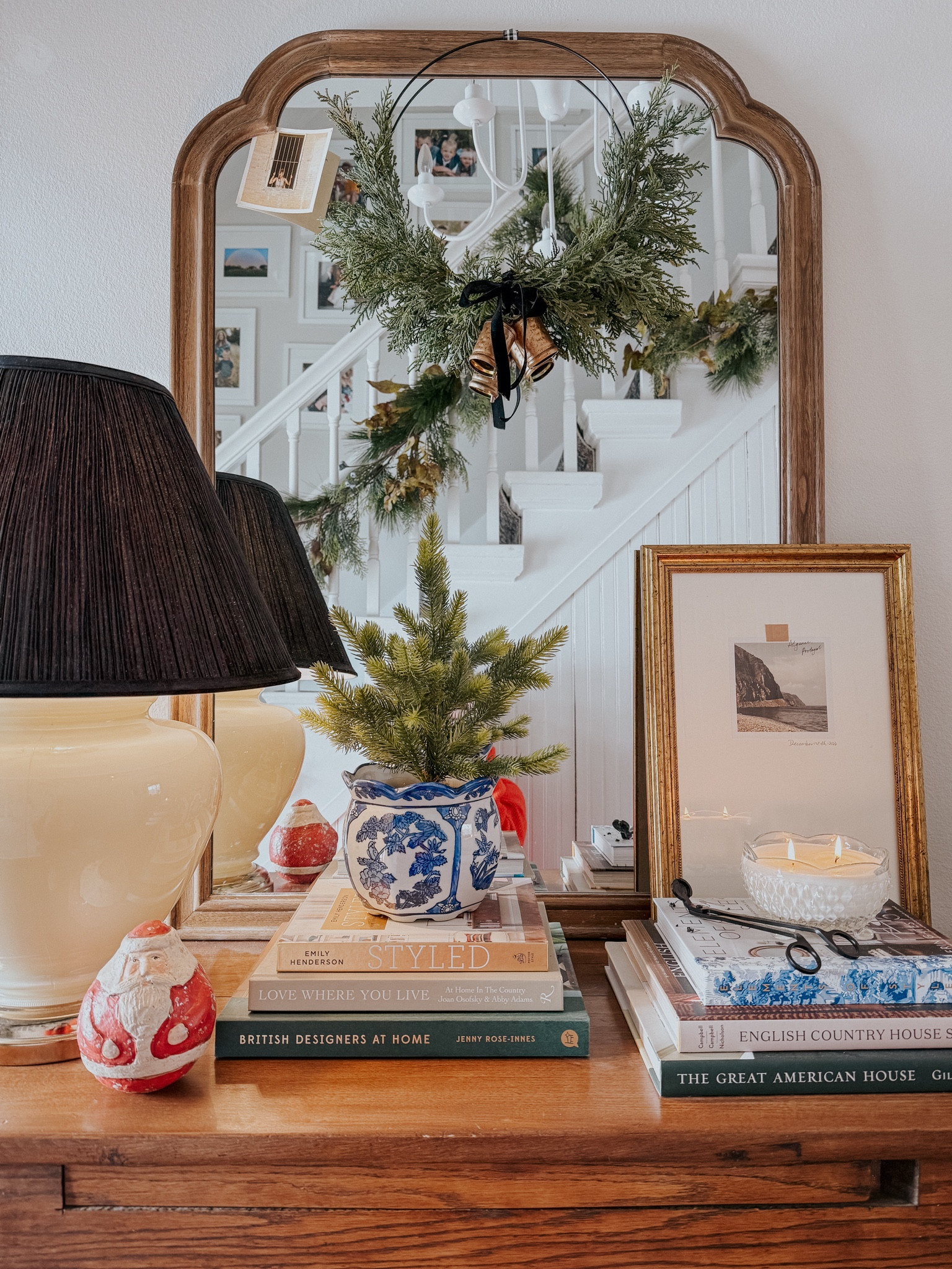 I’m IN LOVE😍 with how our entryway table has come together! 

Here’s the links! 

#styled #coffeetablebooks #entrytable #entryway #mirror #christmasstyle

#LTKStyleTip #LTKFamily #LTKHome