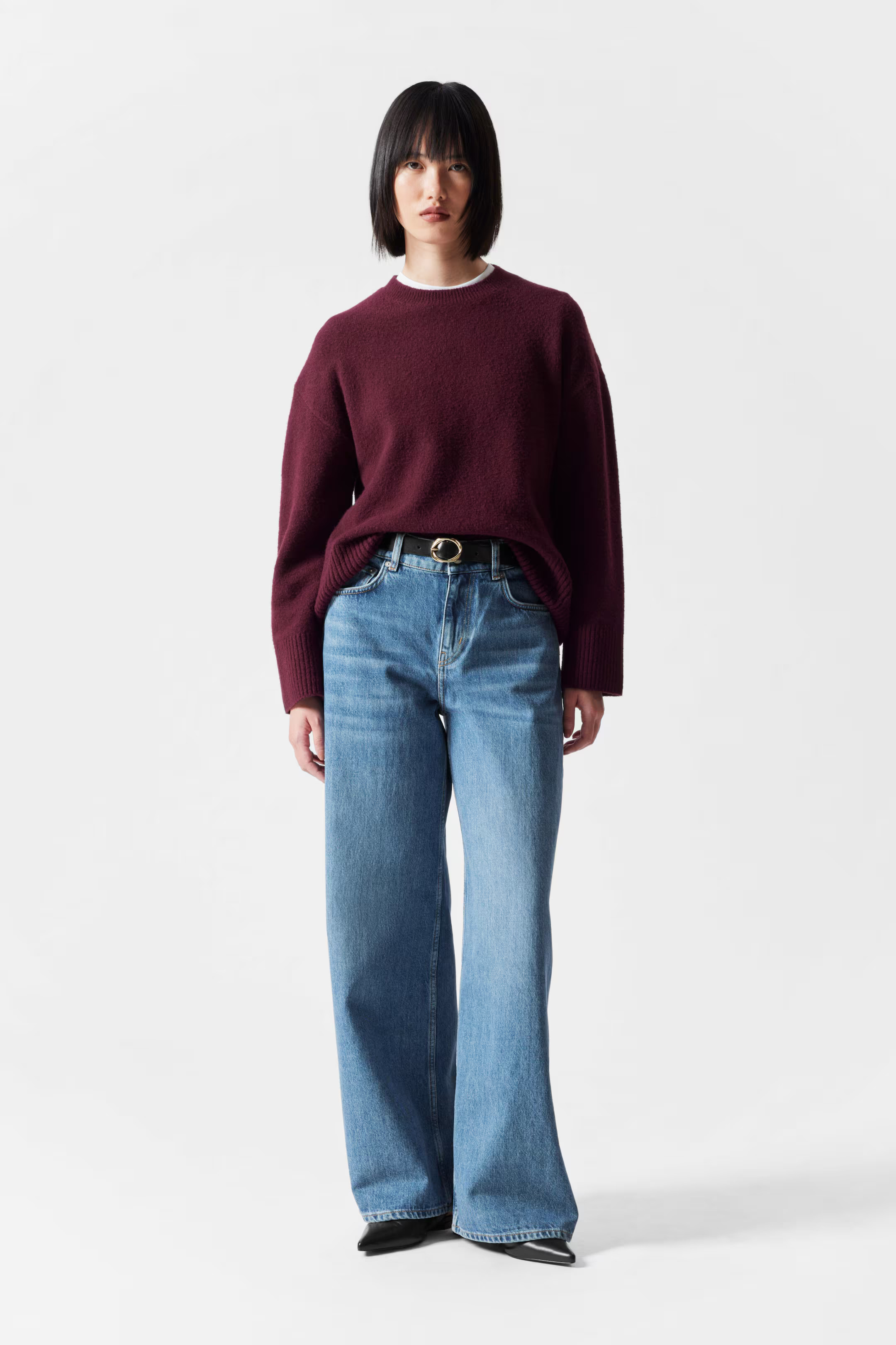 Locker geschnittener Strickpullover - Rundausschnitt - Langarm - Dunkelrot - Ladies | H&M AT | H&M (DE, AT, CH, NL, FI)