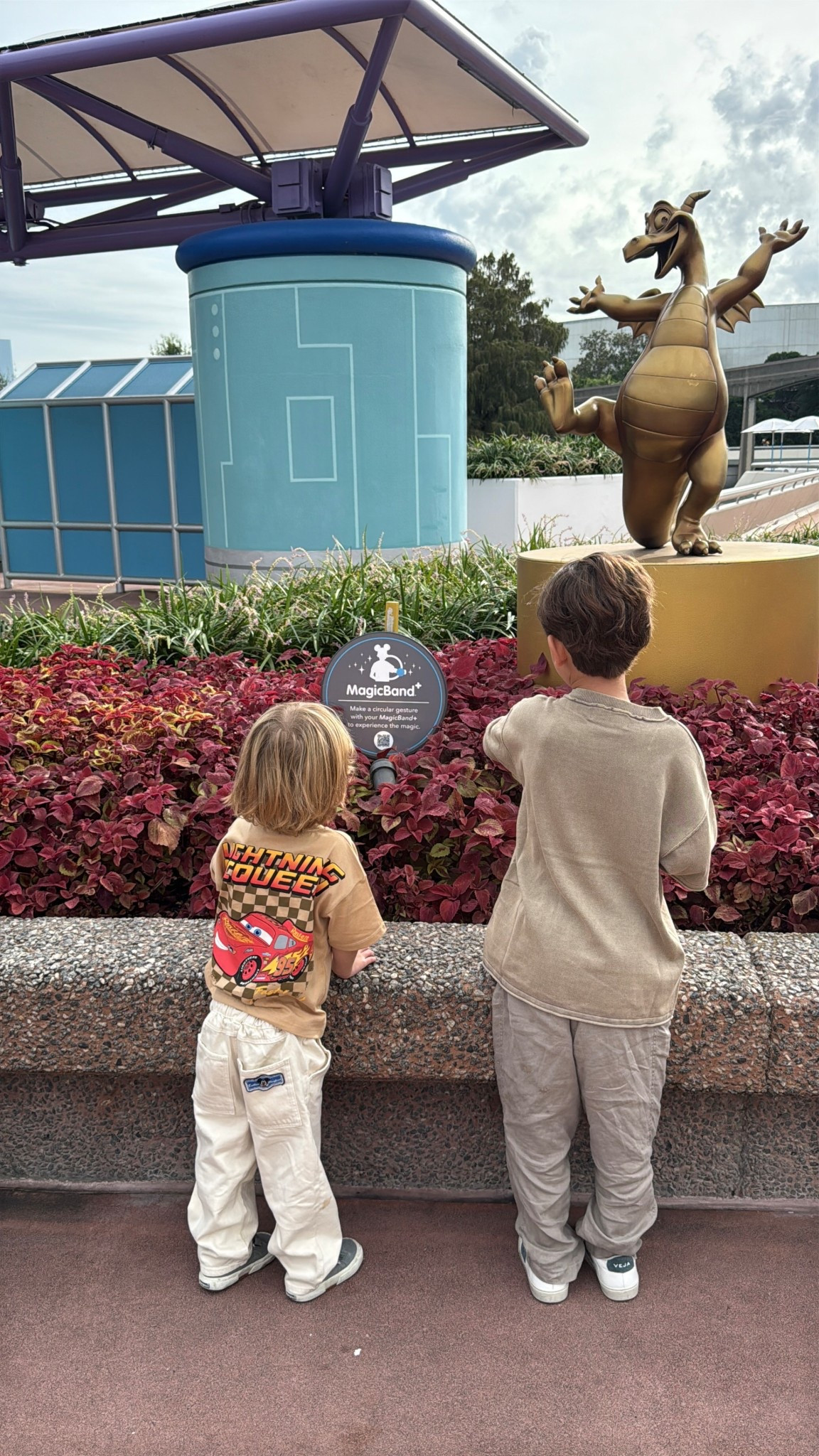 Epcot! Zara has the cutest Disney outfits 