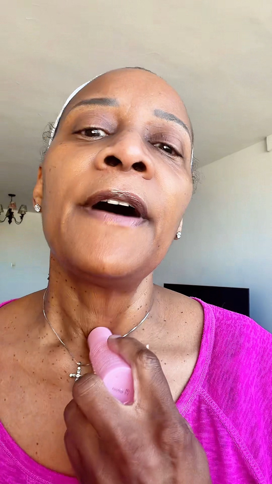 Smooth fine lines on your neck, under eyes, forehead  & more 🧴

#LTKselfcare #LTKBeauty #LTKOver40