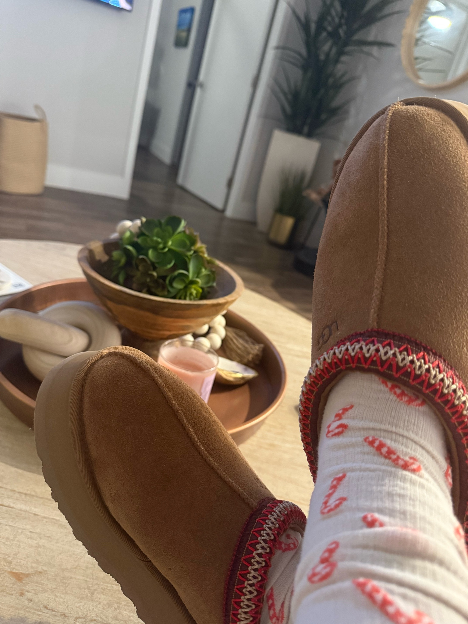 Loving the Ugg Tazz Slippers with festive socks. So many cute holiday socks at Aerie. 

#LTKSeasonal #LTKHoliday #LTKGiftGuide