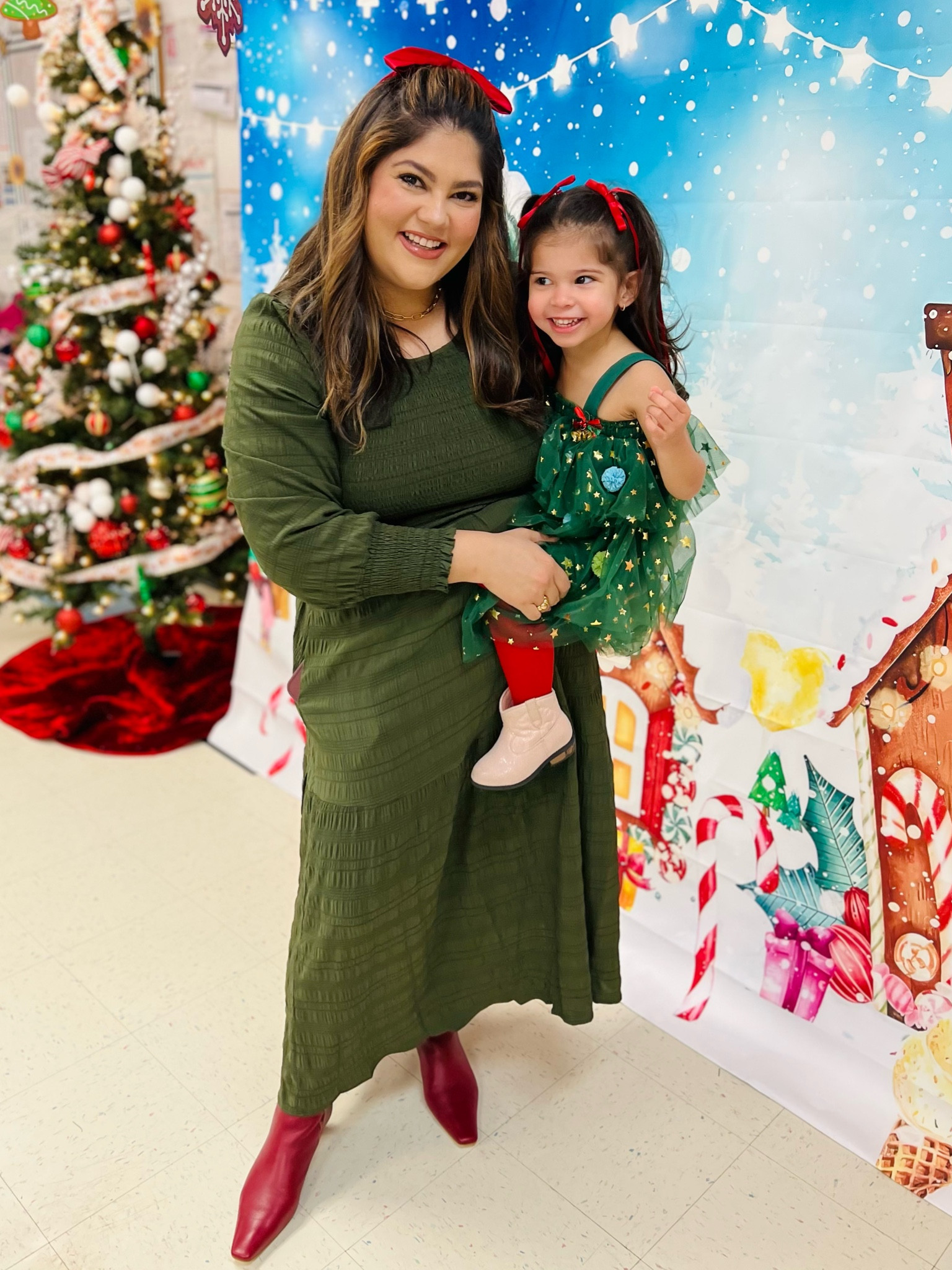 Holiday party outfits for Mommy & toddler! 

#LTKHoliday #LTKSeasonal #LTKMidsize