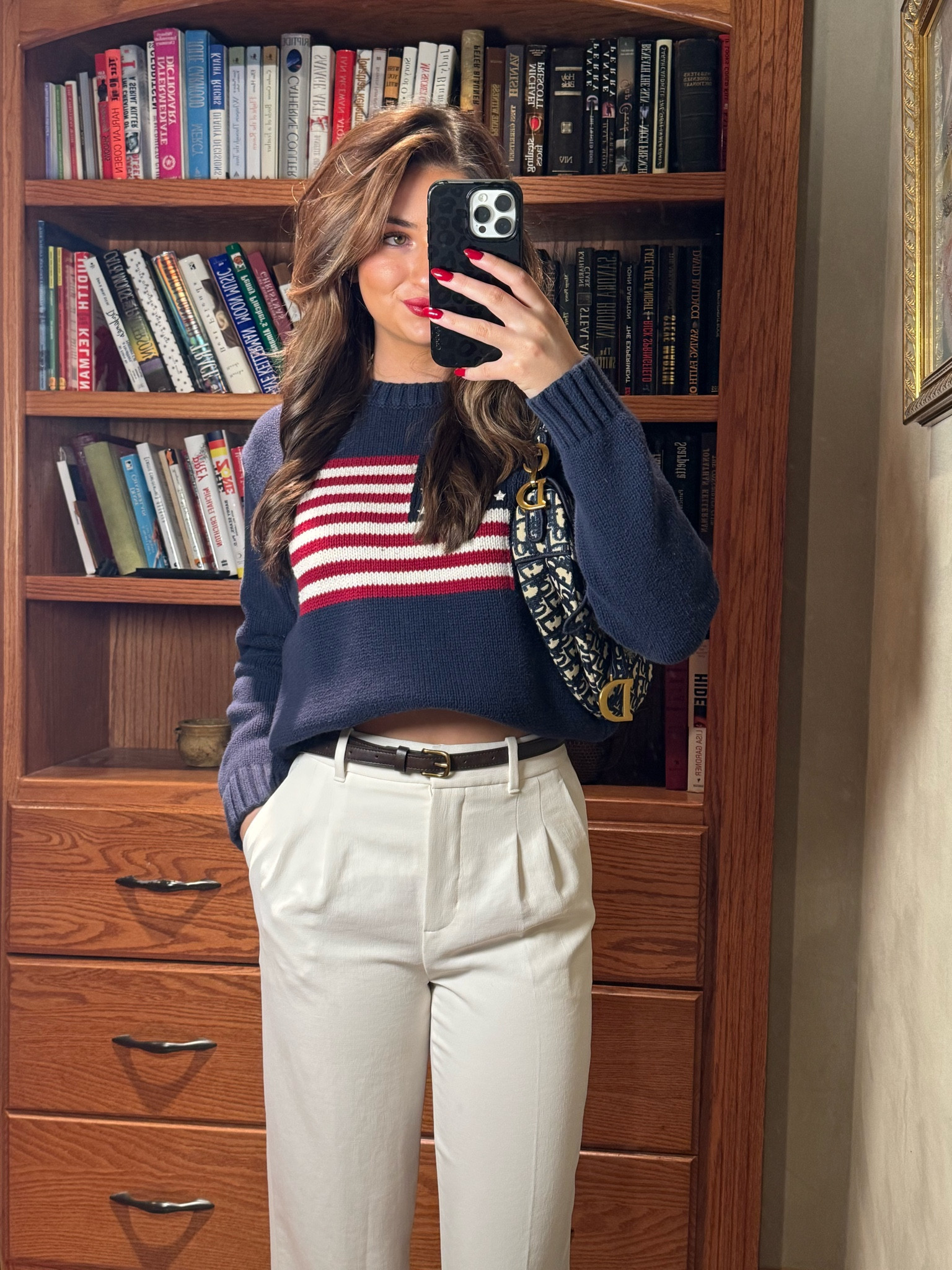The link to the bag: https://www.gorchic.com/collections/affiliate_laurenbrown730/products/dior-saddle-bag-blue-dior-oblique-embroidered-velvet?data_from=collection_detail&prefetch_cache=1