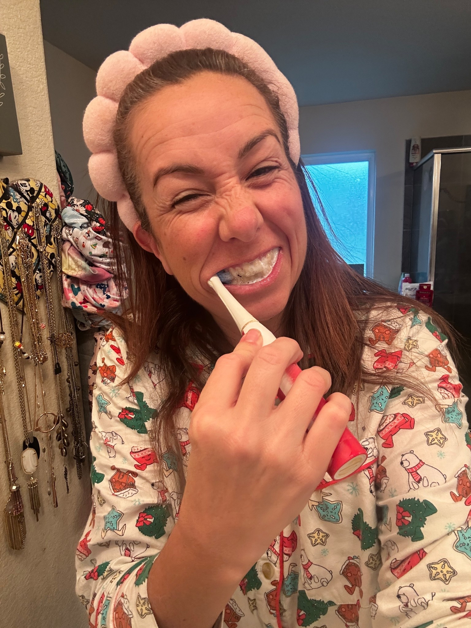 Looking for a last minute stocking stuffer??? Love these spa headbands!!! 