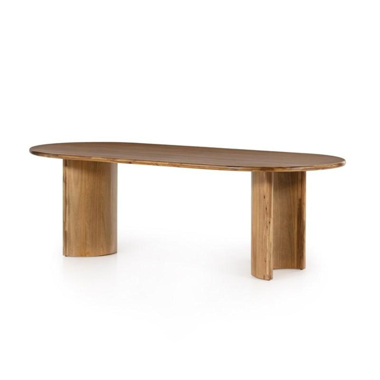Paloma Dining Table | Magnolia