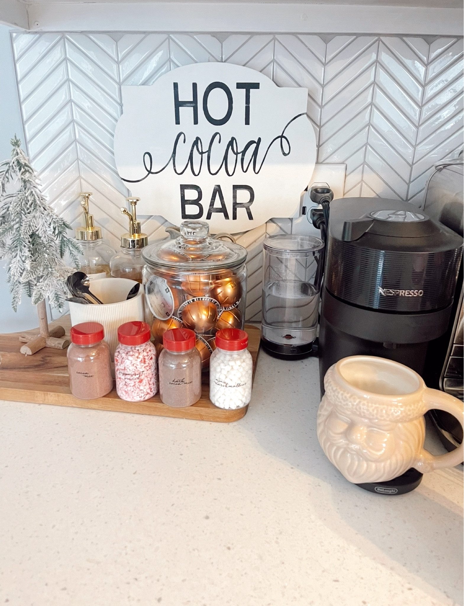 Christmas decor + Coffee & Cocoa Bar 
Nespresso + Coffee maker 
 Gift ideas 
Cyber Deals 
Amazon finds + deals 

#LTKCyberWeek #LTKSaleAlert #LTKGiftGuide
