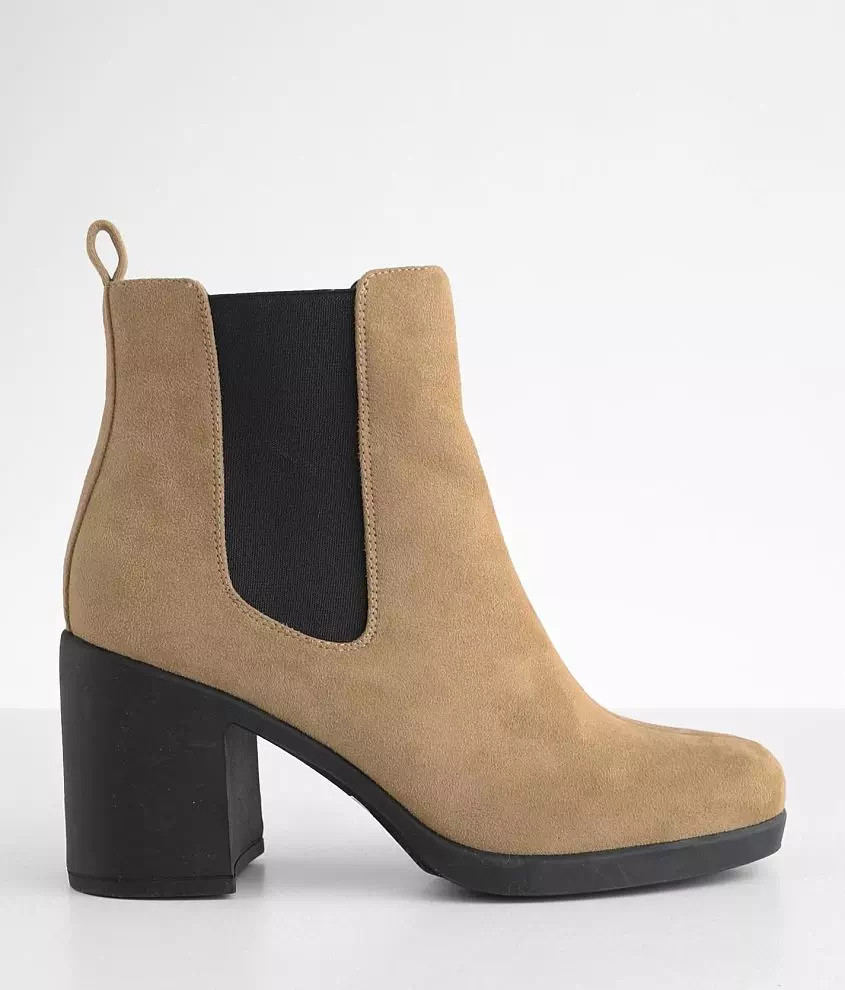 Arbors Chelsea Ankle Boot | Buckle