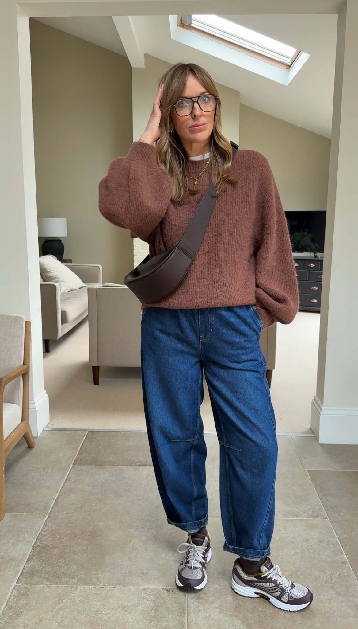 And here’s the other colourway of that super soft alpaca wool blend knit .  20% off just now
A lovely soft spice brown 
Rare to find. 
Wearing a large 
U.K. 14 in the pull on barrel jeans 
Medium in the t shirt 

#LTKjeans #LTKuk
