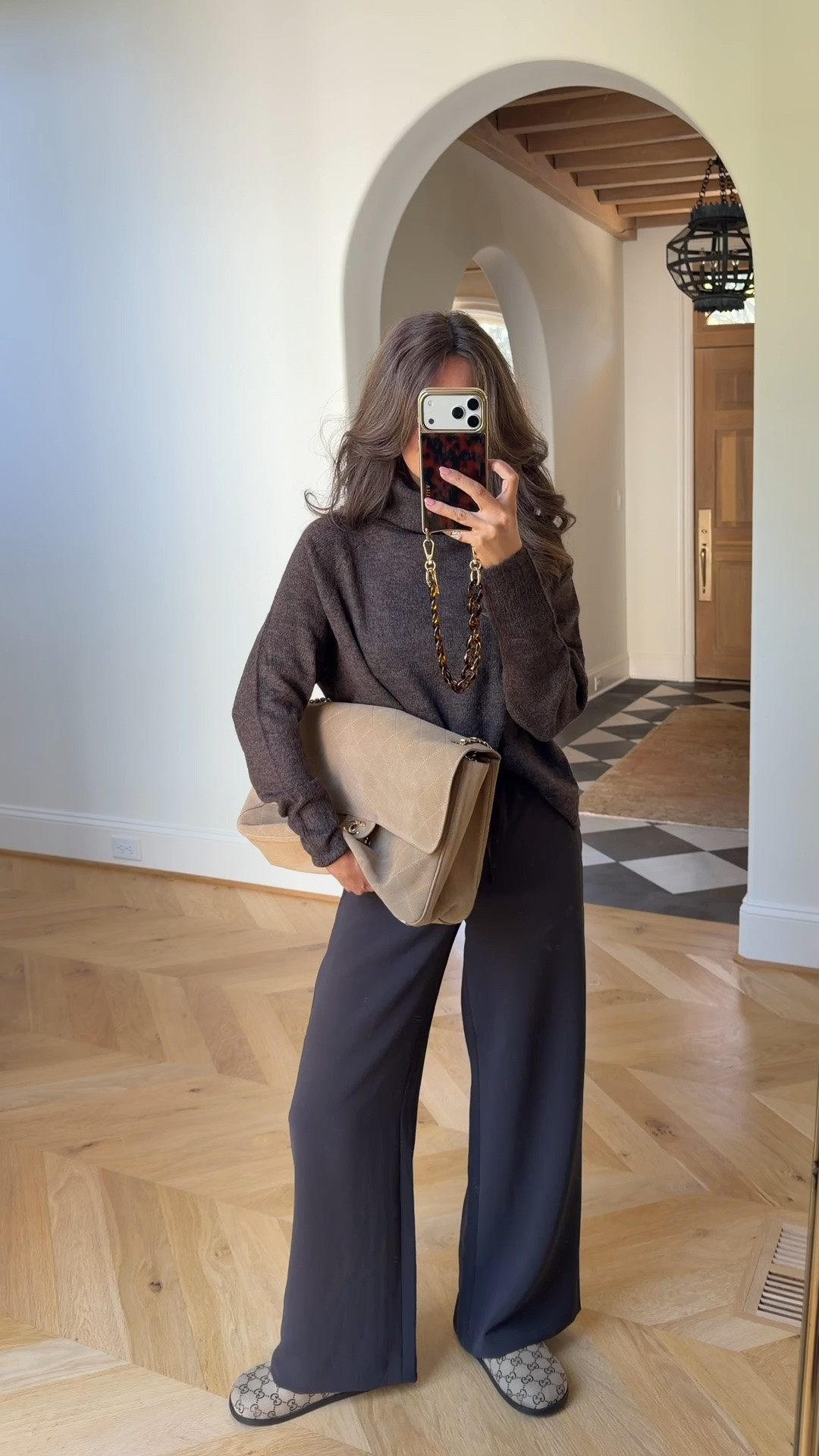 Super cozy fall outfit 🤎

#LTKootd #LTKmomlife #LTKSeasonal