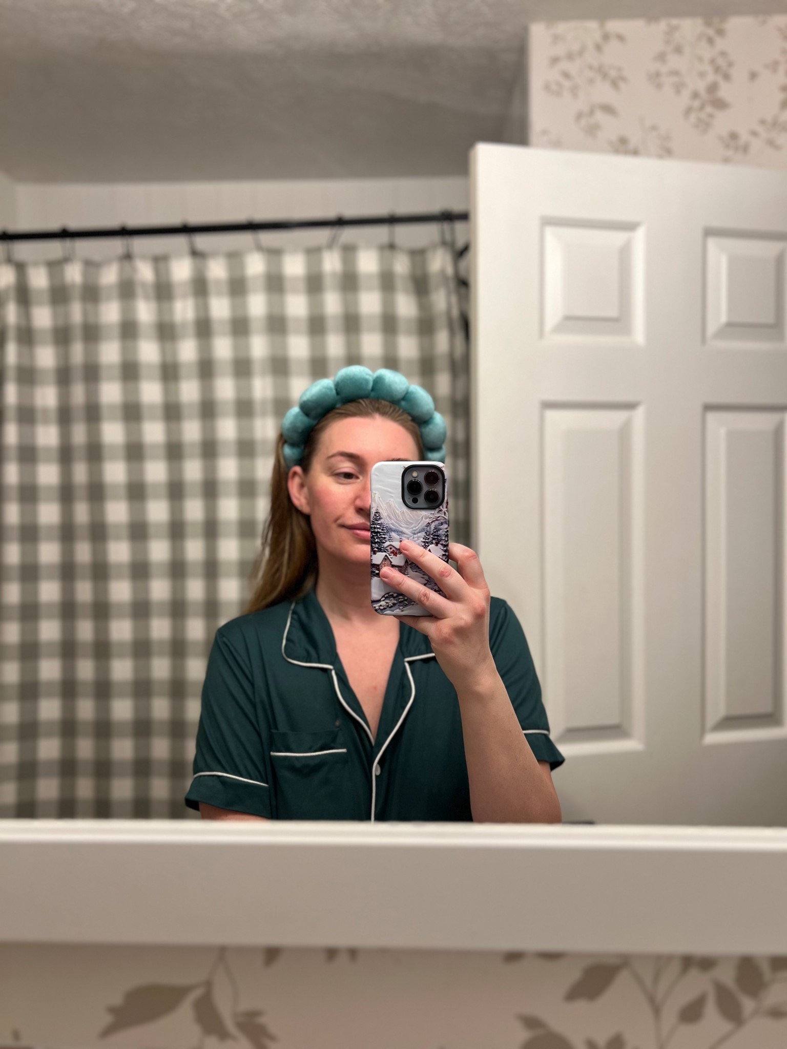 good morning & happy Friday! shared this matching pj set last year, still wearing this year! There are cute Valentine’s Day options - pink plaid, pink & red, and heart print available, too! 💕

Women’s Pajamas, Pajama Set, Lightweight Pajamas, Year Round Pajamas 

#LTKmorningroutine #LTKgrwm #LTKdayinmylife