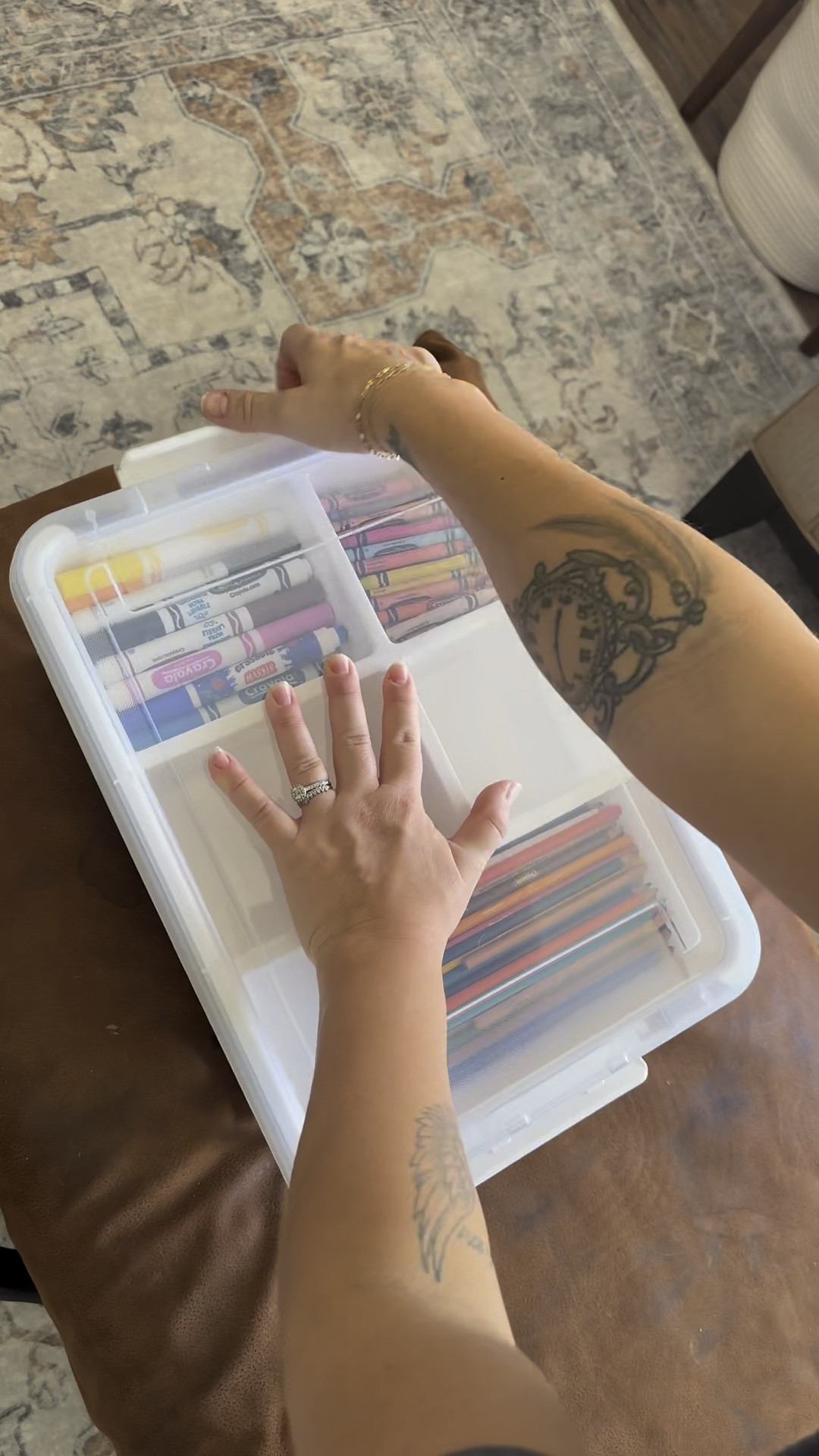 Easily organize color and art supplies 