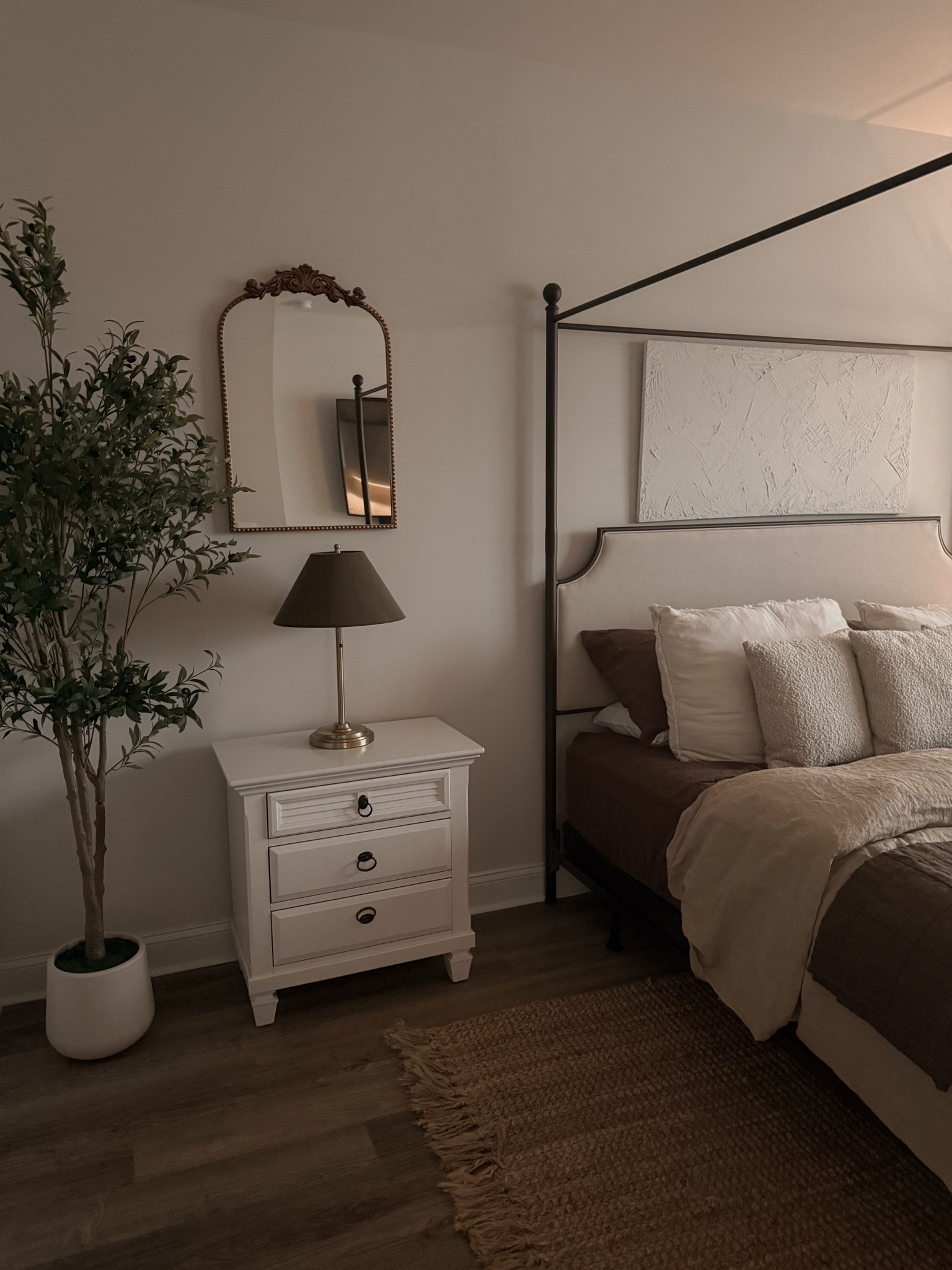 My favorite bedding is back in stock the color is espresso 

Bedding, master bedroom, bed, sheets, quilt, quince, fall

#LTKSeasonal #LTKHome #LTKSaleAlert