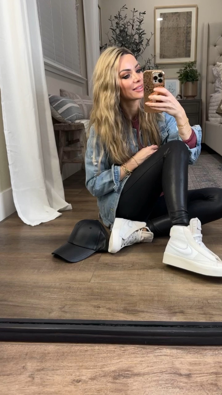 4 ways to style Nike high top sneakers 


#LTKFind #LTKshoecrush #LTKU