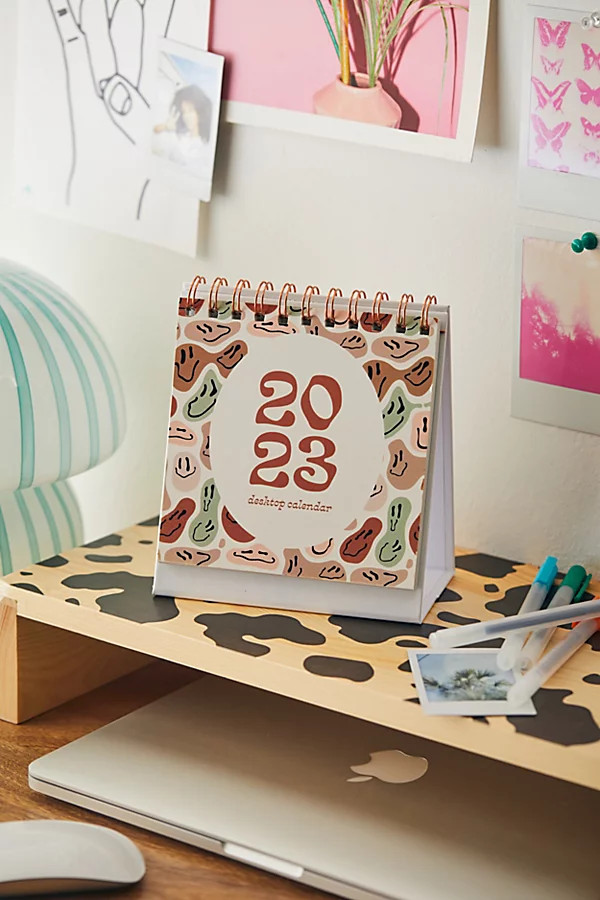 UO Mini Desktop Calendar | Urban Outfitters (US and RoW)