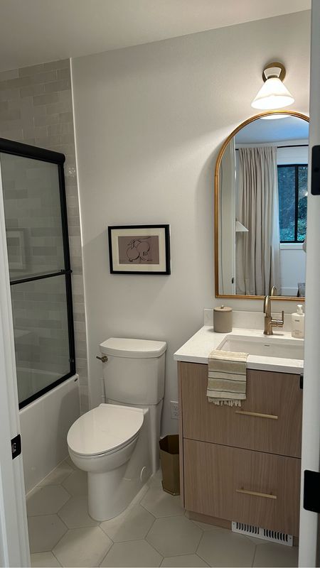 Bathroom decor, bathroom faucets, bathroom tiles, bathroom mirror, bathroom designs 

#LTKhome