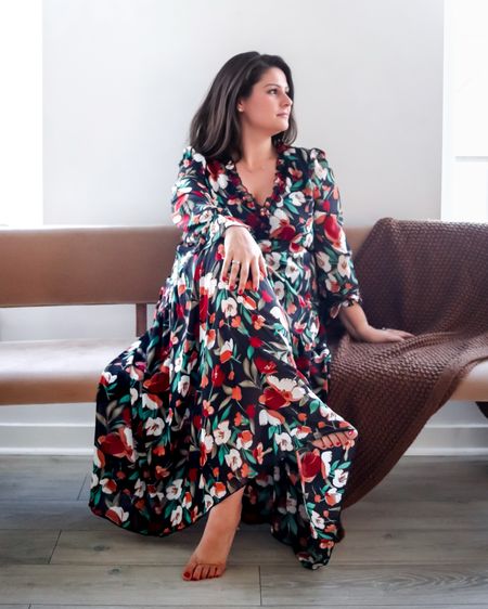 Long Sleeve Floral Maxi Dress 

Perfect for fall / winter wedding guests, vacation, parties and more.

#LTKstyletip #LTKfindsunder50 #LTKmidsize