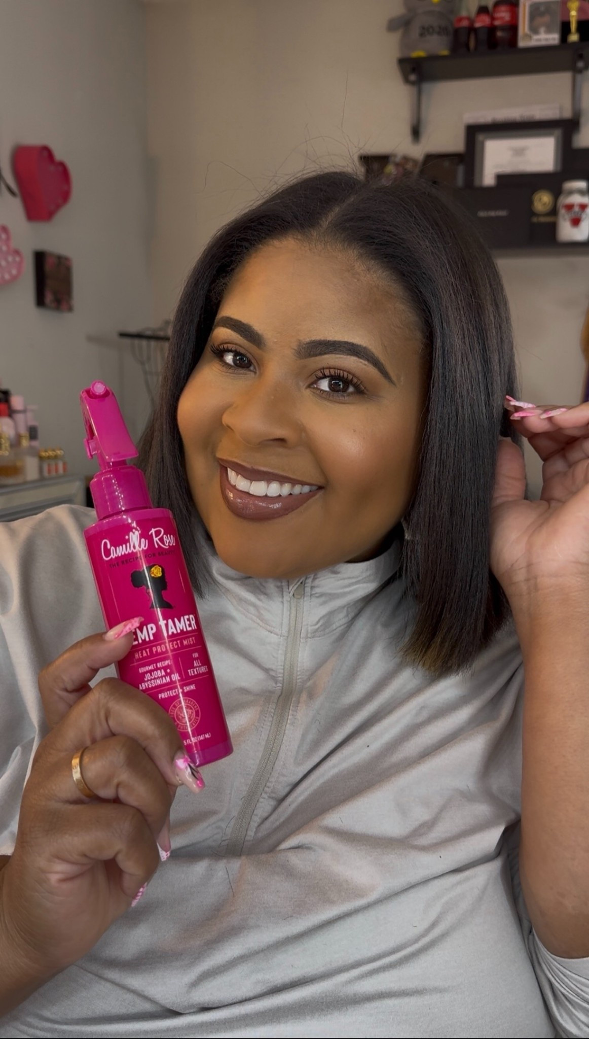 Protecting your hair while creating shine is always a win in my book! Day 15 of #29DaysOfBeauty is all about the Camille Rose Temp Tamer! 