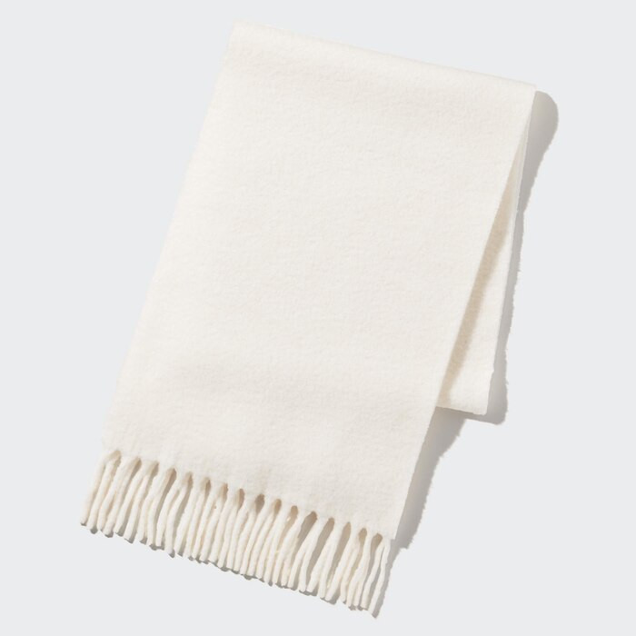 Chunky Scarf4.7(See 28 reviews)Soft and cozy comfort. Voluminous fabric accented by a fringe deta... | UNIQLO (US)