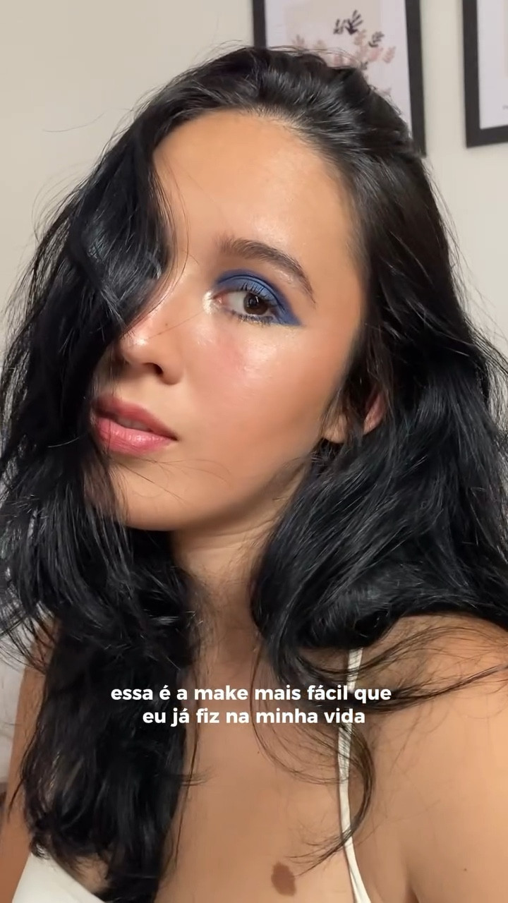 Não sei vocês, mas minhas habilidades maquiabilísticas não são tãaaao afiadas assim kkkk então produtos em bastão/cremosos sempre ajudam muito! 🫶🏼
 
Todos os produtos que mostrei na make são da @rubykissesbrasil • e deixei as cores usadas no vídeo também! ✨


#LTKbrasil #LTKbeleza #LTKdicadeestilo