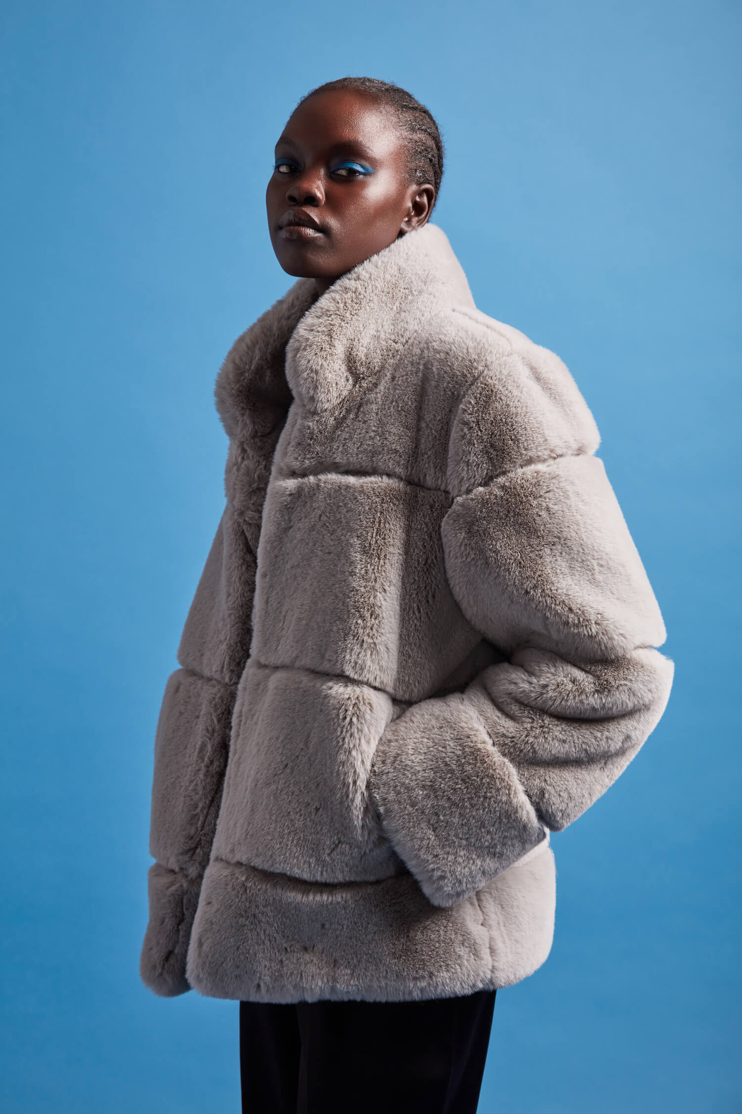 Skylar Smoke | Apparis