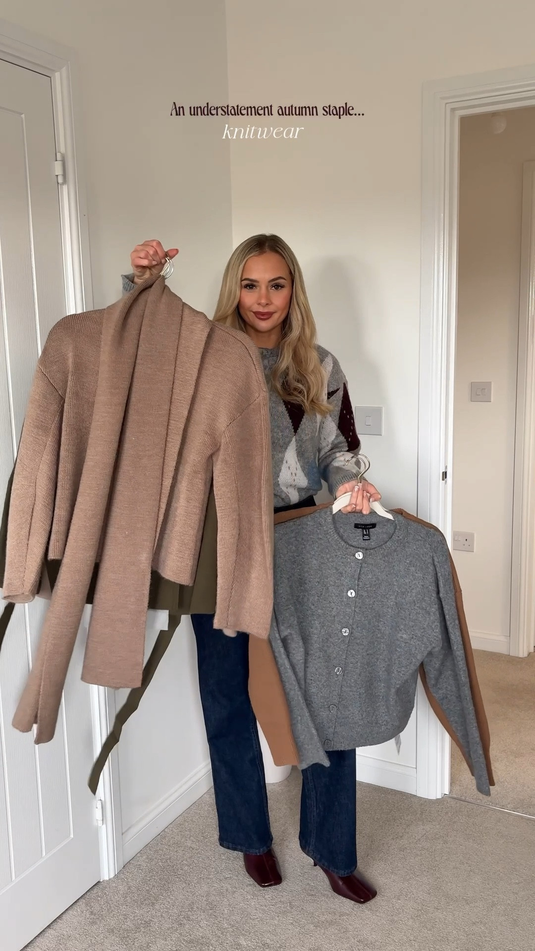 an underestimated autumn staple : knitwear 🍂🤎

pair your favourite jeans, skort or trousers with one of these gorgeous knits, for an easy, put-together autumn look 🤌🏻

Knitwear neutral fashion everyday casual jeans look 

#LTKautumn #LTKuk #LTKwinter