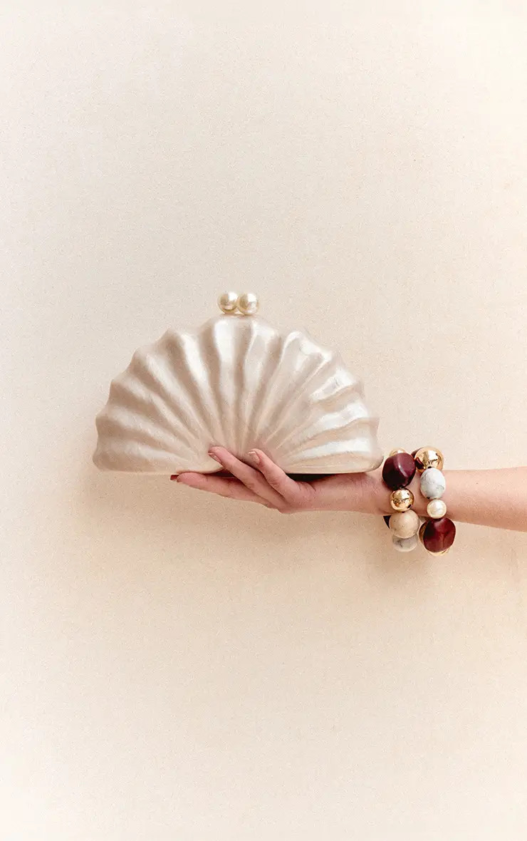 Ice Pearl Pearl Hard Shell Clutch Bag | PrettyLittleThing | PrettyLittleThing UK