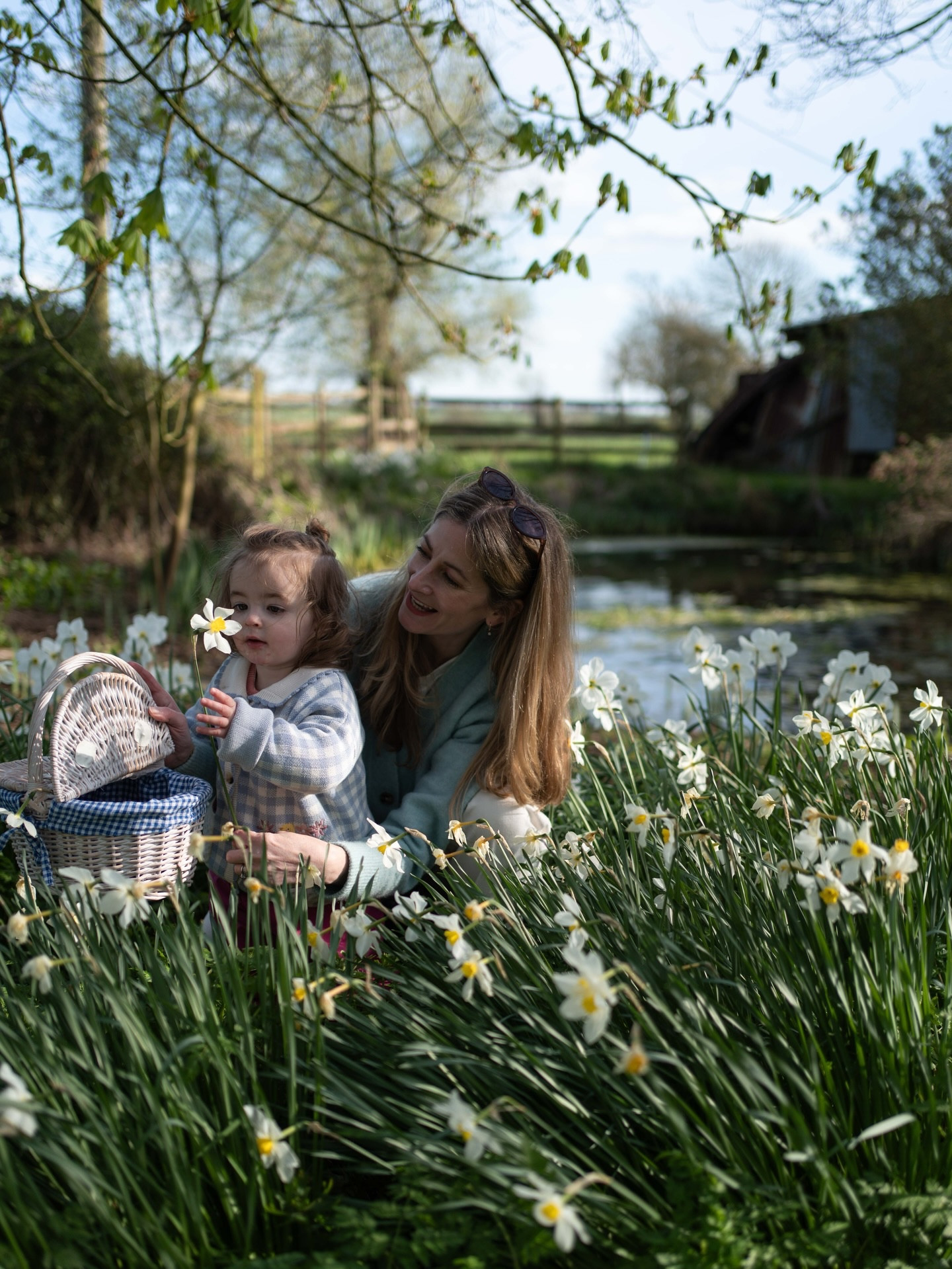 You might think this is cute Easter but scroll to the end because I couldn’t resist 🤣🐣🐇🐰🌸🌿 And am still laughing about it.
It’s my teeth for me 😱🤣
My aim is this time next year to have a whole host of appropriate animals to add to the photos. Preferably Pygmy everything too but miniature goats are the actual cutest 🤭

Still have a very poorly little Tabitha on our hands here with the most brutal case of hand foot and mouth that I’ve ever seen 😢 But it wouldn’t be Easter hols without at least one child ill though right?! 😅

Hope you’re having a fab break my loves 🤍🌿