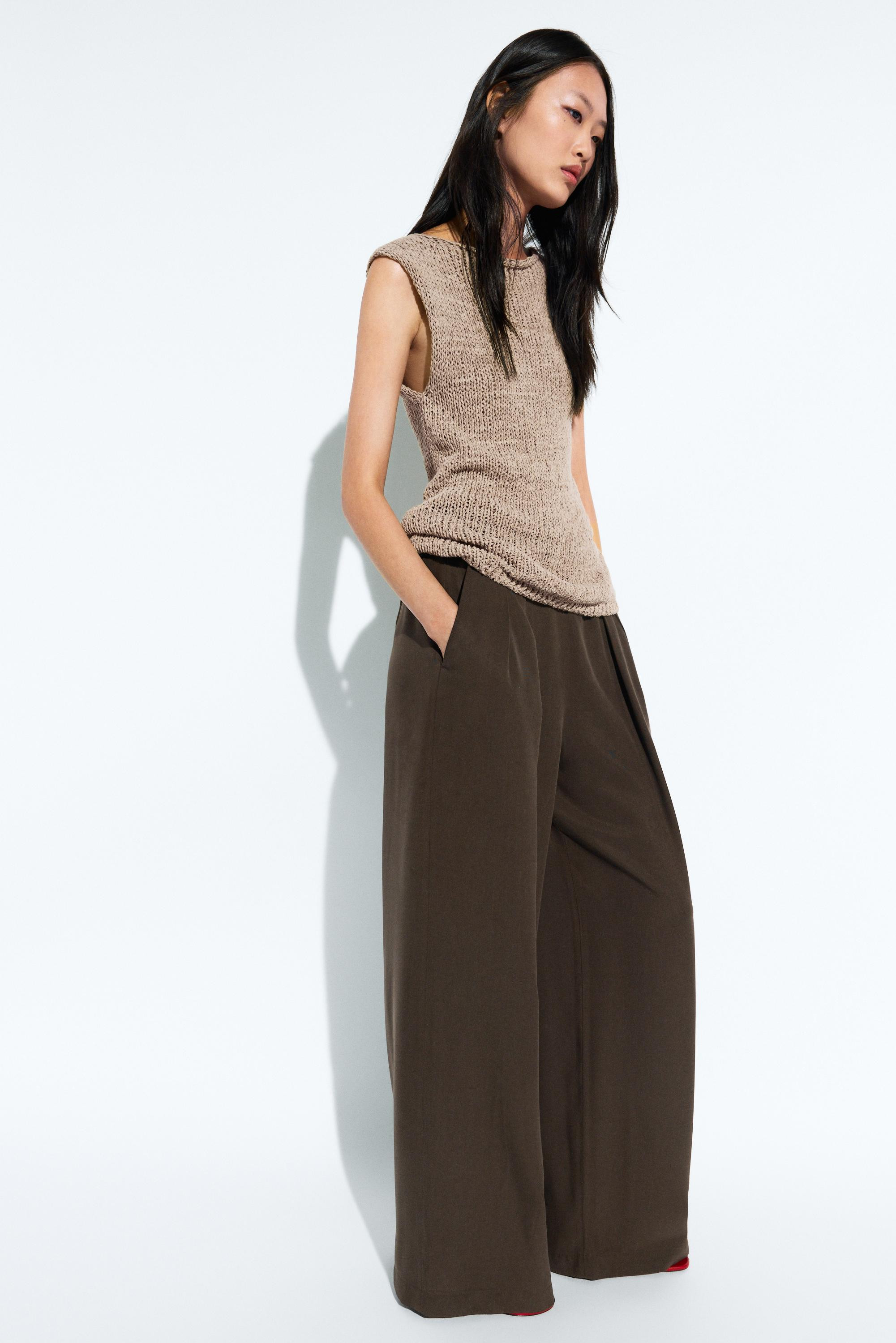 Flowing wide-leg pants with dart detail | Massimo Dutti UK